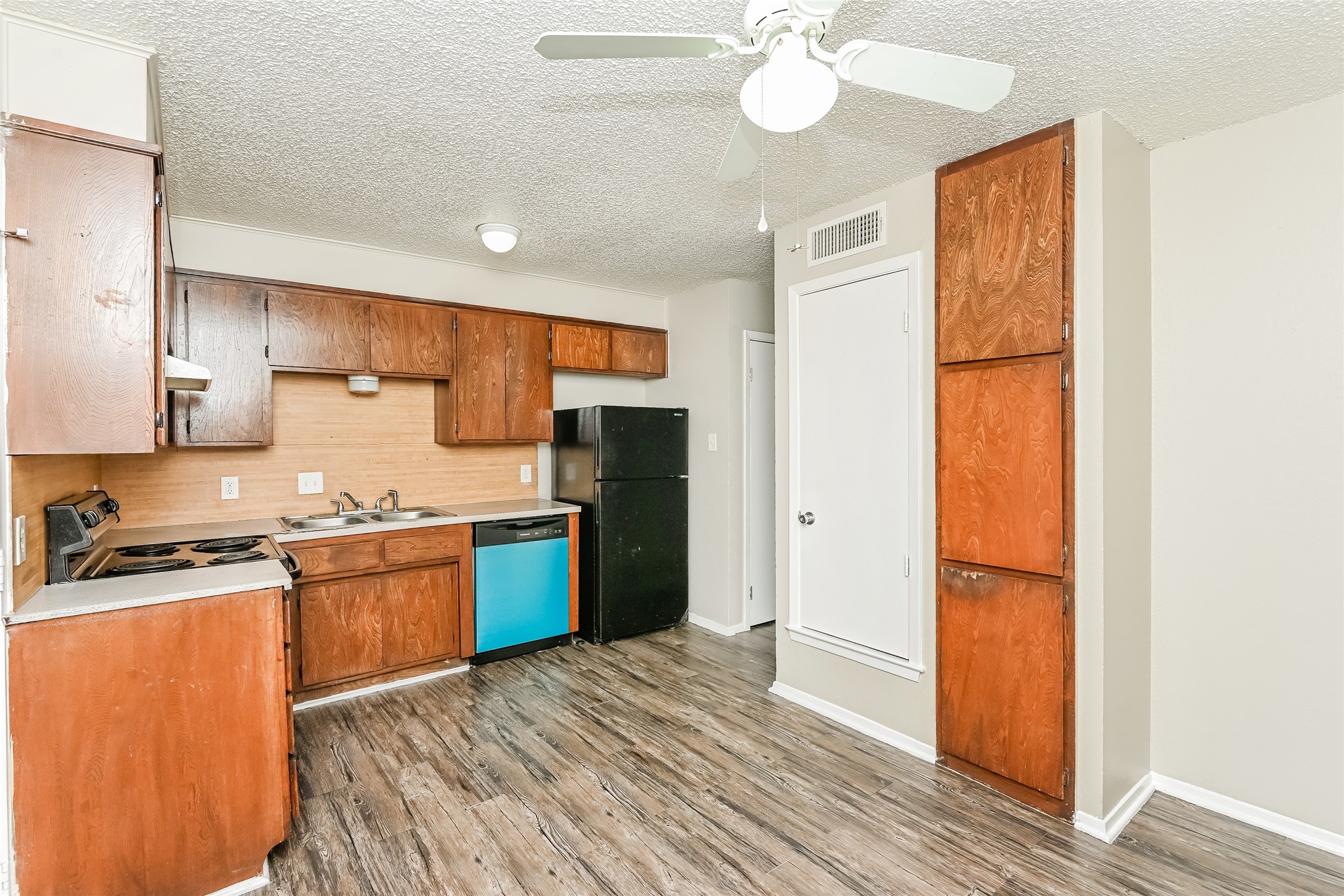 3801-3807 Coates Circle Benbrook TX 76116