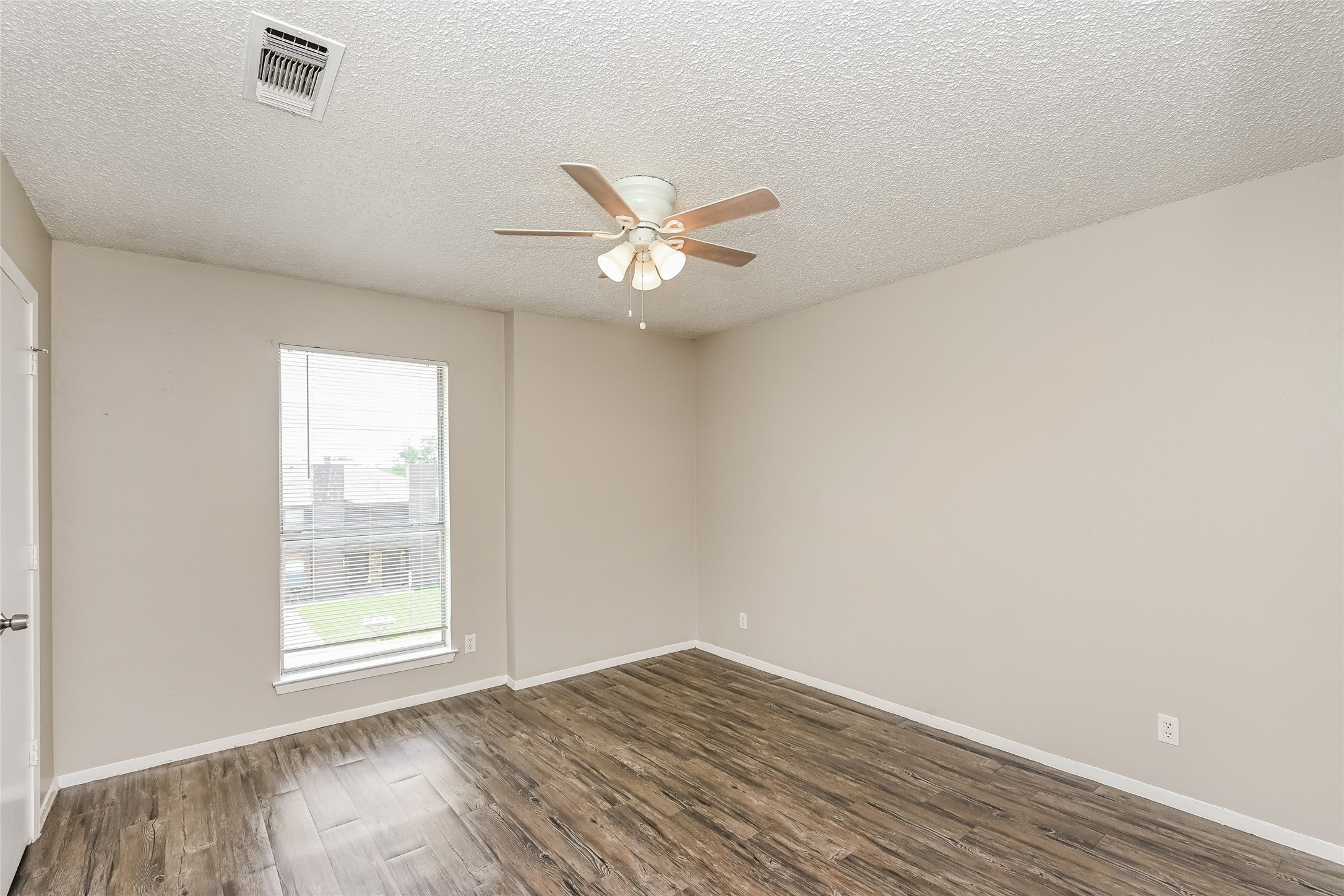 3801-3807 Coates Circle Benbrook TX 76116