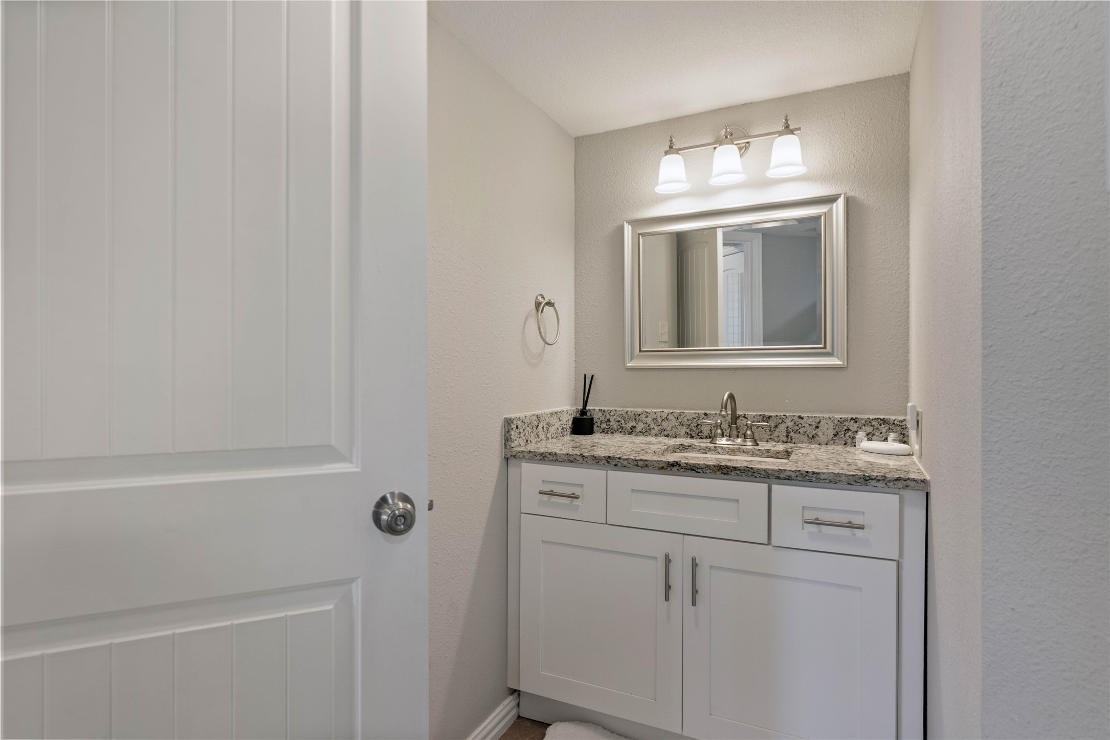 1608 Pecan Chase Circle Arlington TX 76012