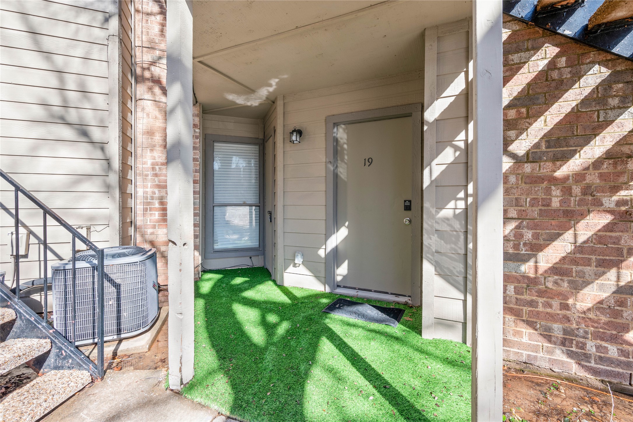 1608 Pecan Chase Circle Arlington TX 76012