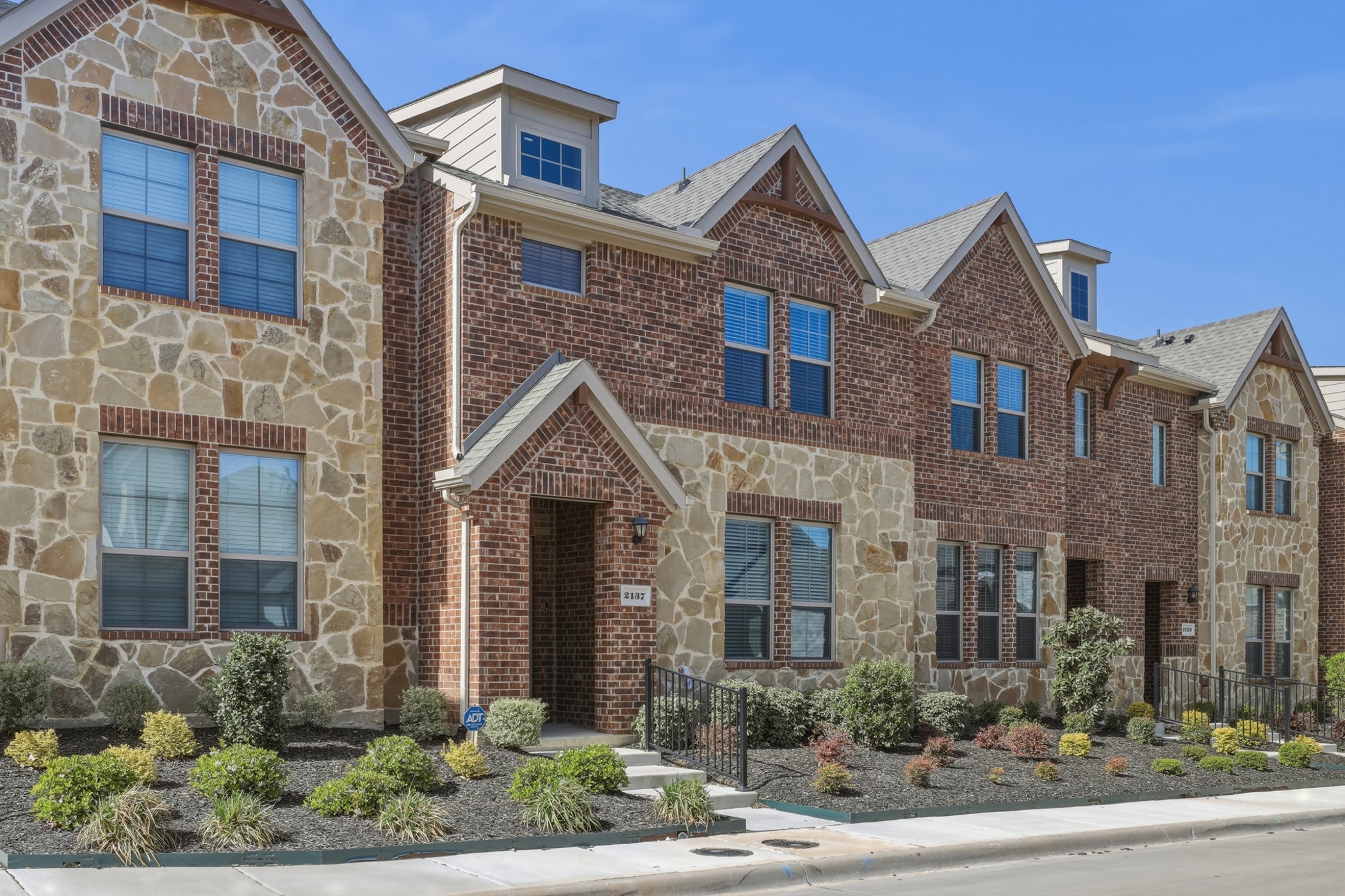 2137 Crooked Bow Drive Mesquite TX 75149