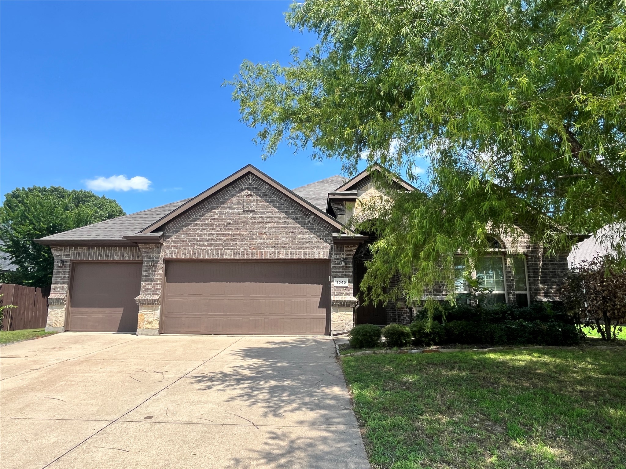 1045 Cydnie Street Kennedale TX 76060