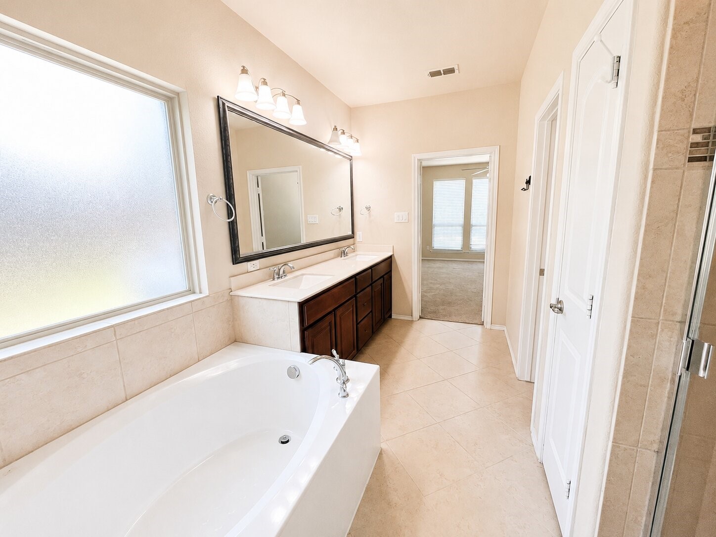 1045 Cydnie Street Kennedale TX 76060