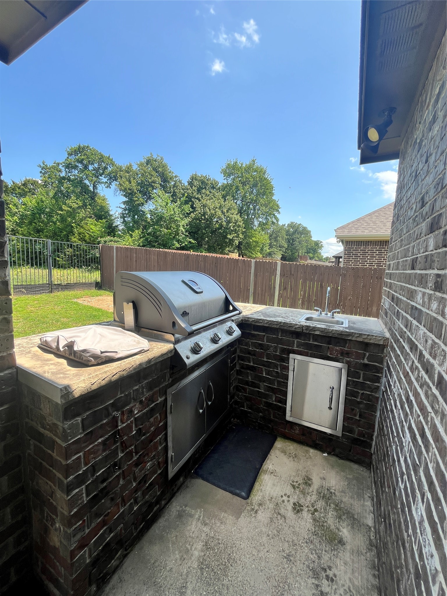 1045 Cydnie Street Kennedale TX 76060