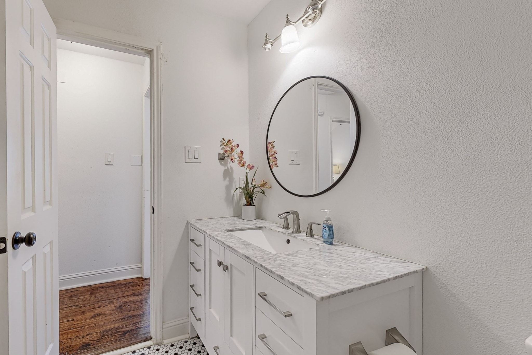 4017 La Costa Court Irving TX 75038