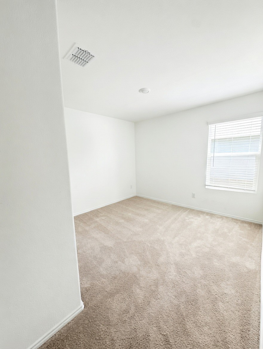 11906 Hermosa Lane Justin TX 76247