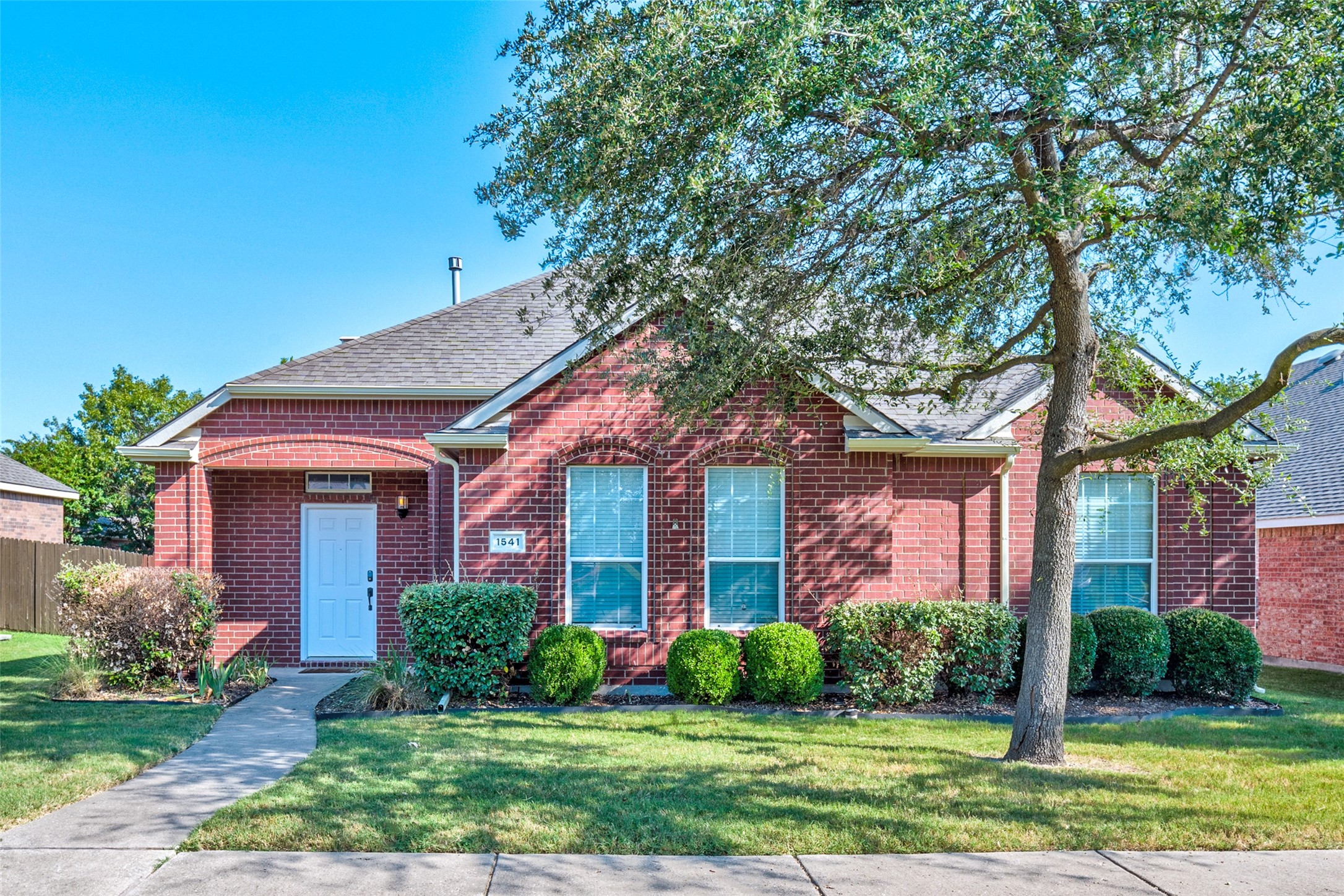 1541 Cliff Creek Drive Allen TX 75002