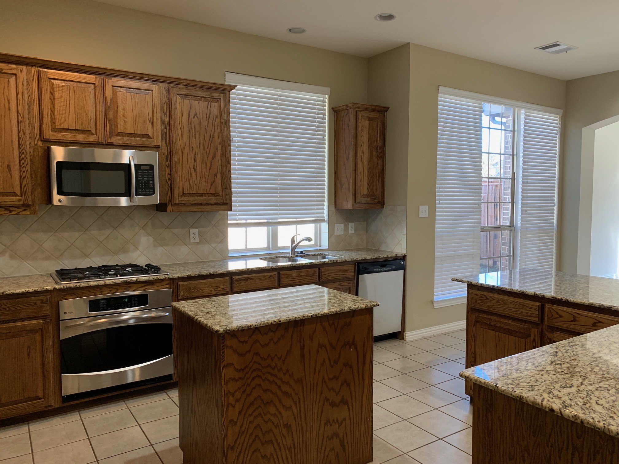 1017 Somerset Circle Forney TX 75126
