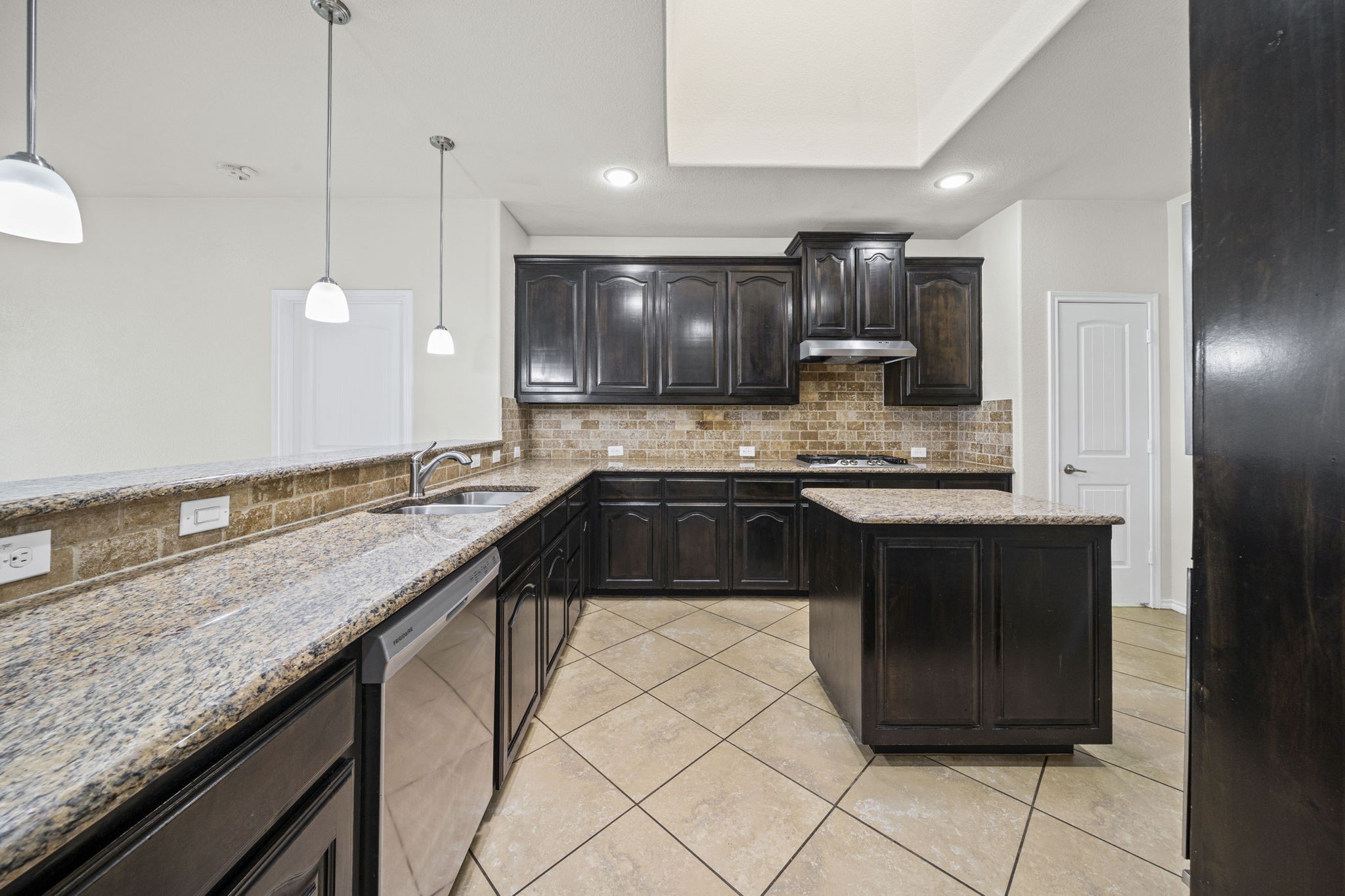1205 Crest Ridge Drive Glenn Heights TX 75154