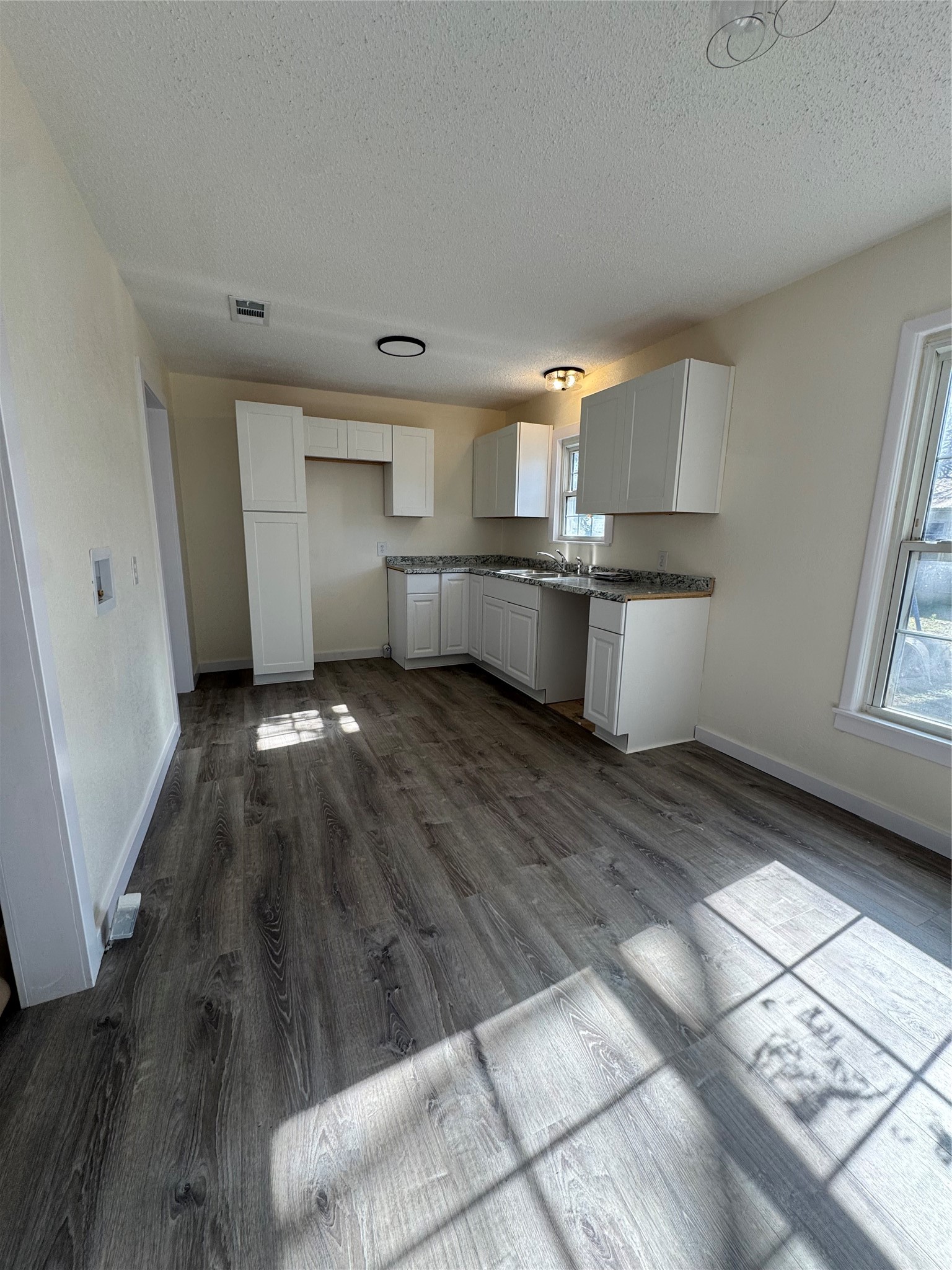 214 E Acheson Street Denison TX 75021