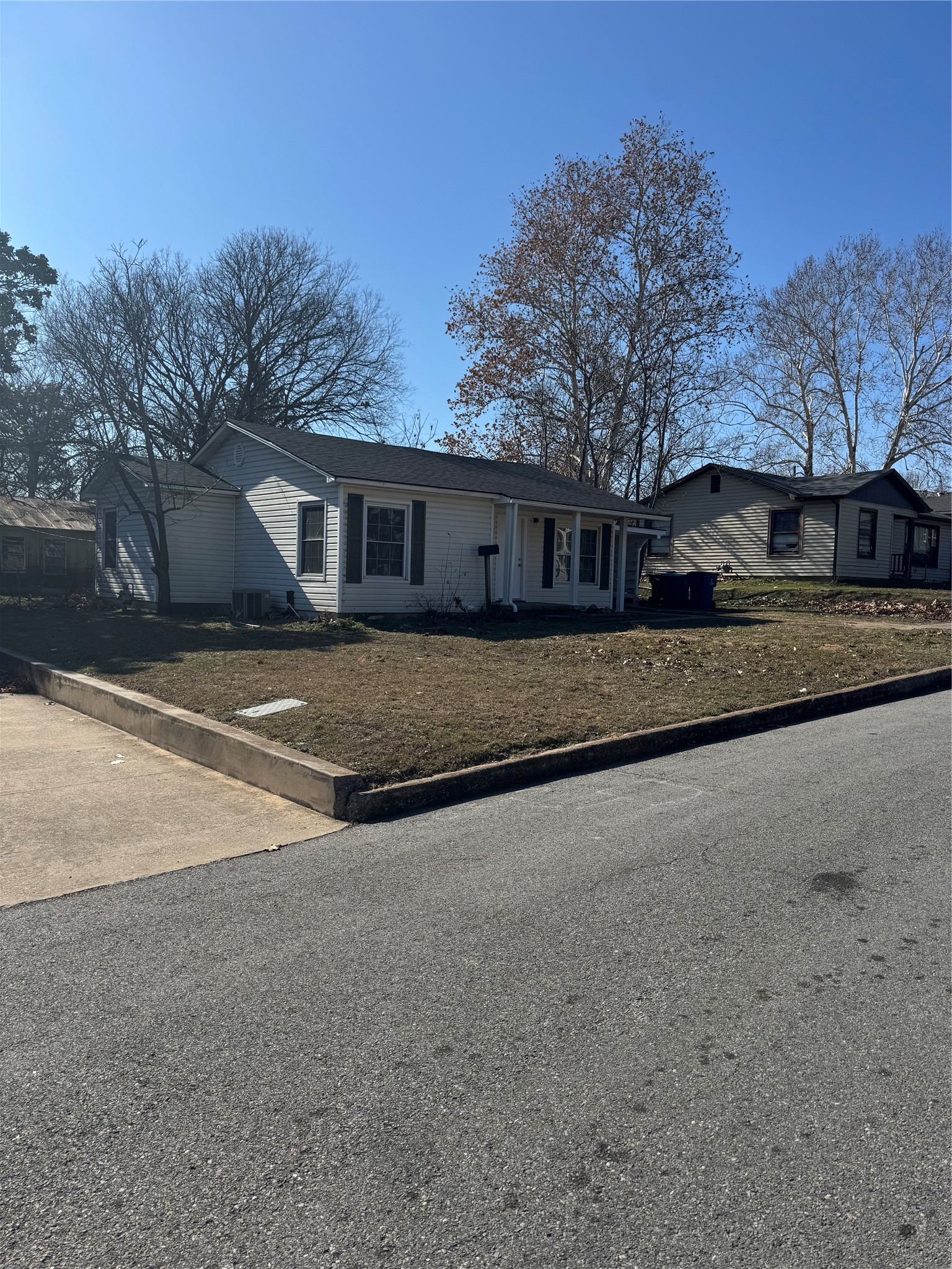 214 E Acheson Street Denison TX 75021