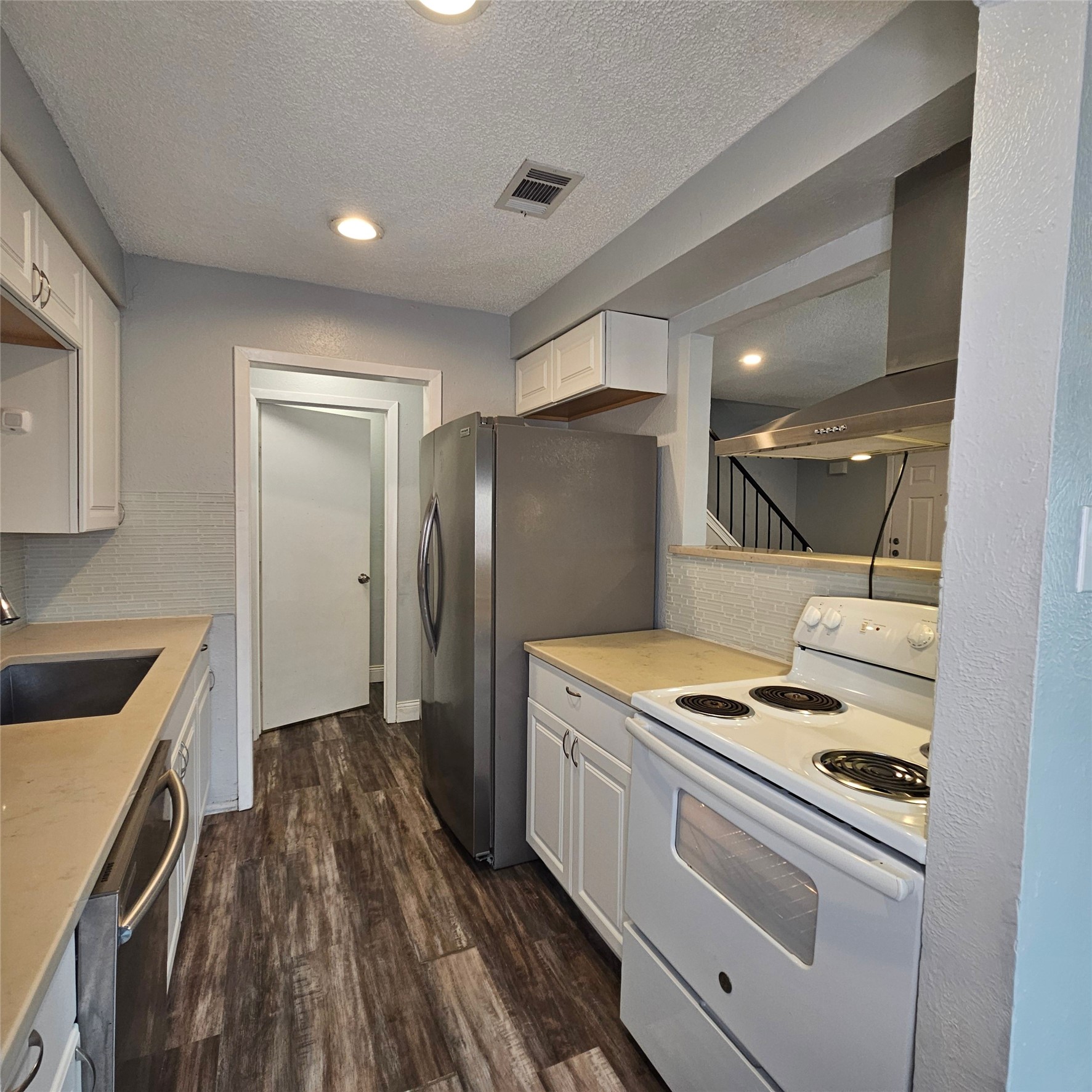3931 N Garland Avenue Garland TX 75040