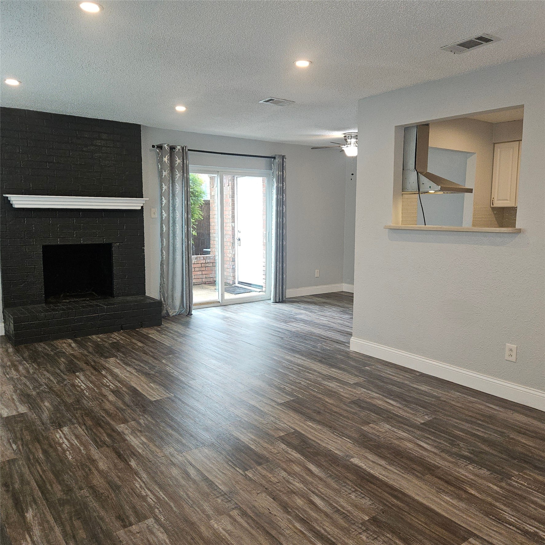 3931 N Garland Avenue Garland TX 75040