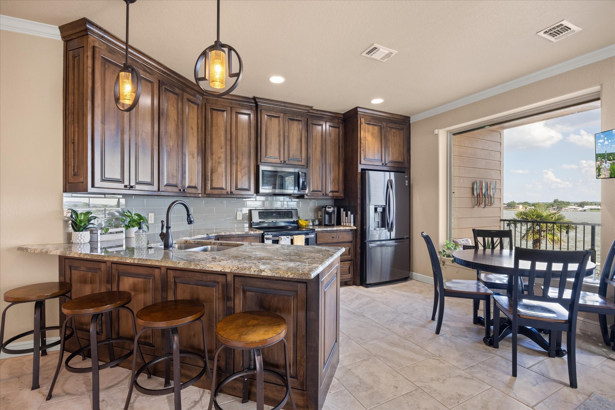 401 E Pearl Street Granbury TX 76048