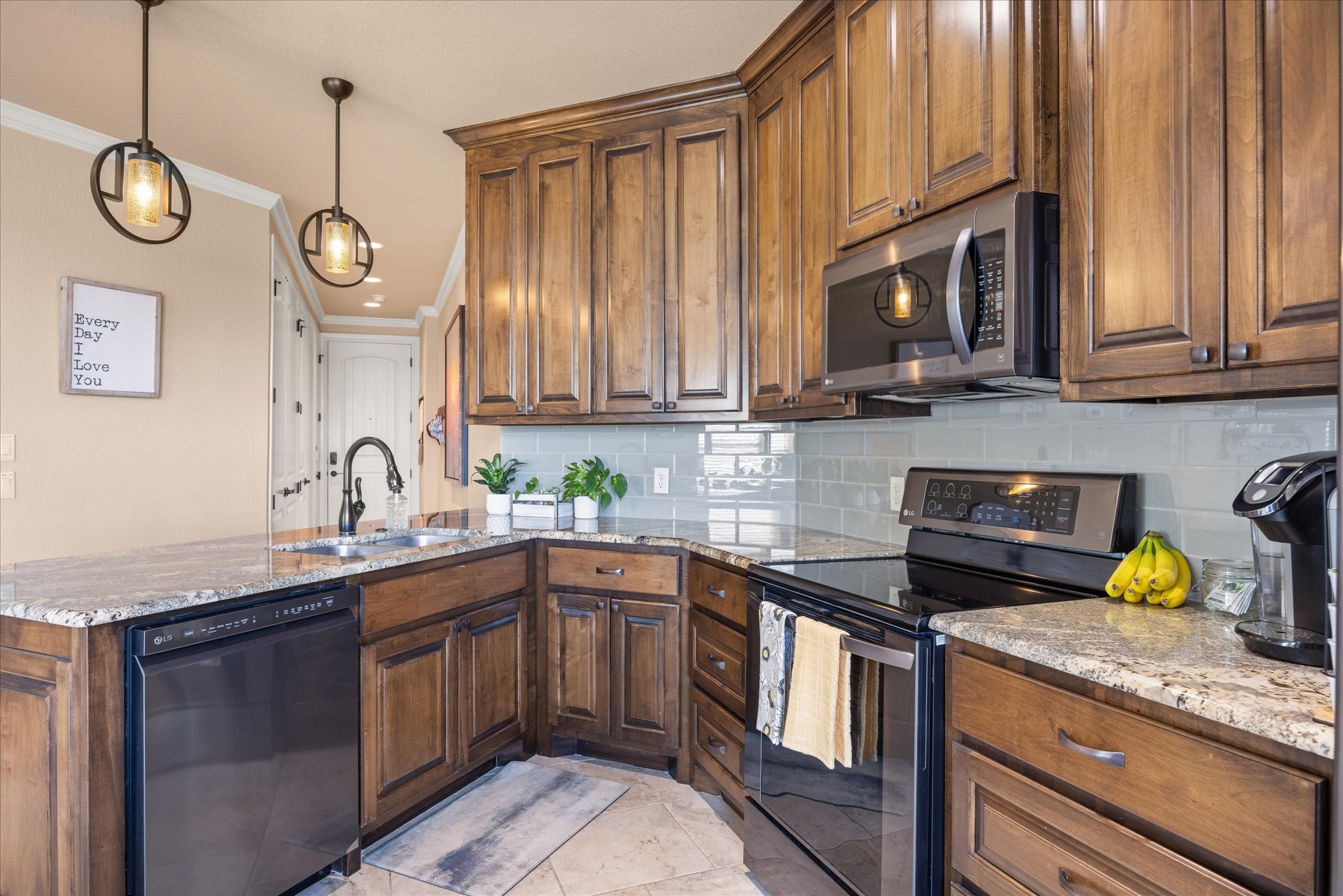 401 E Pearl Street Granbury TX 76048