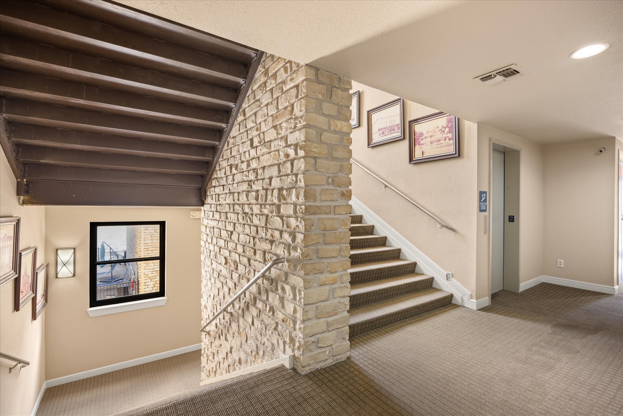 401 E Pearl Street Granbury TX 76048
