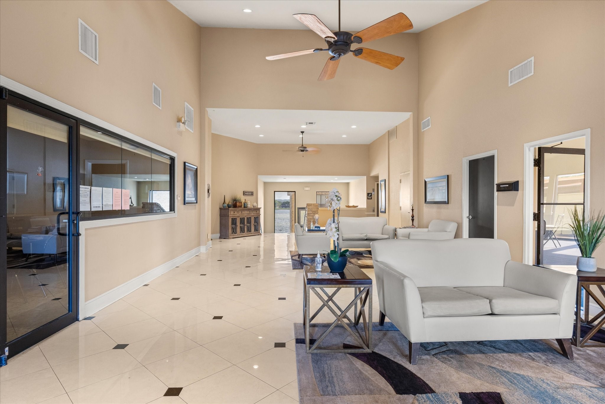 401 E Pearl Street Granbury TX 76048