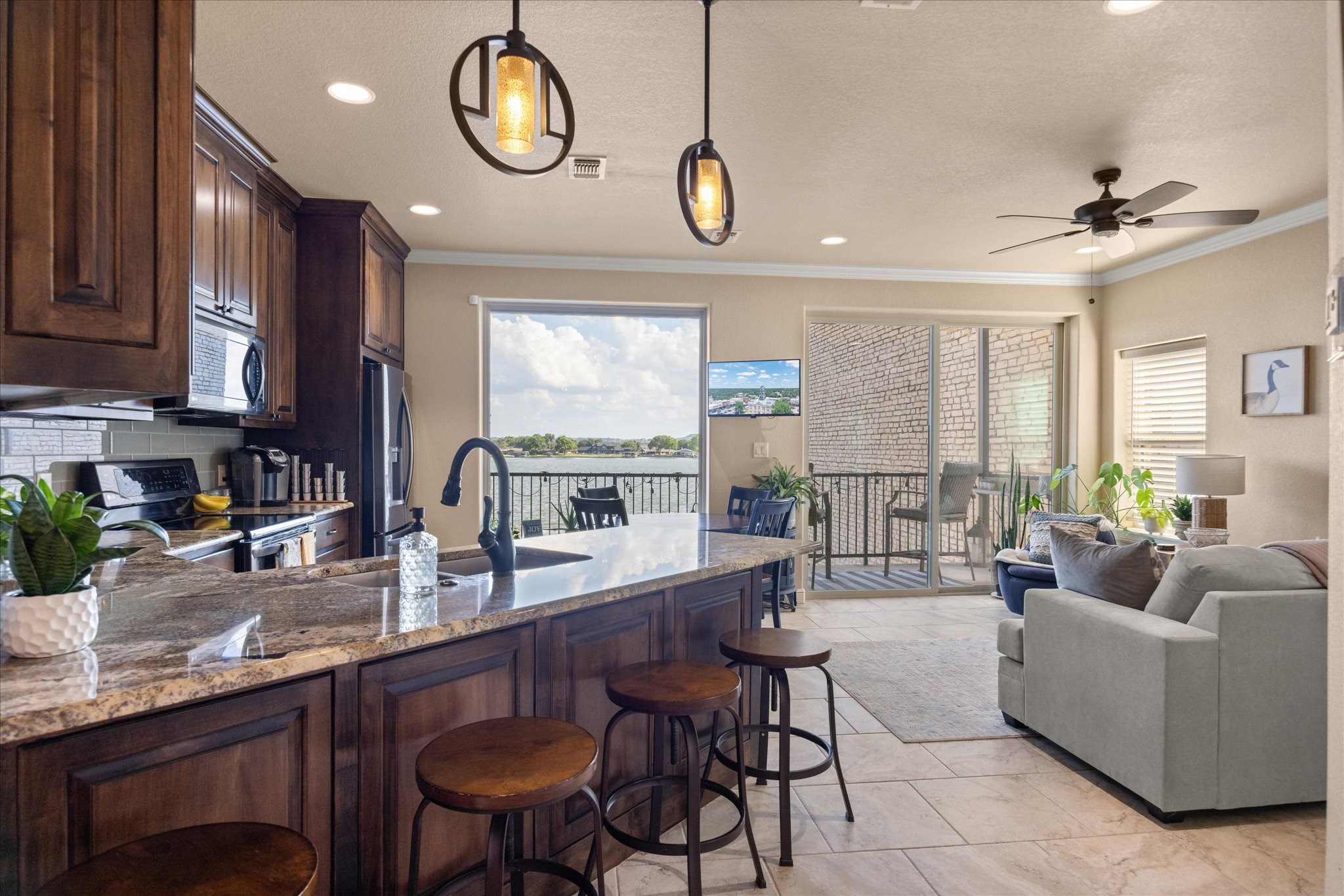 401 E Pearl Street Granbury TX 76048