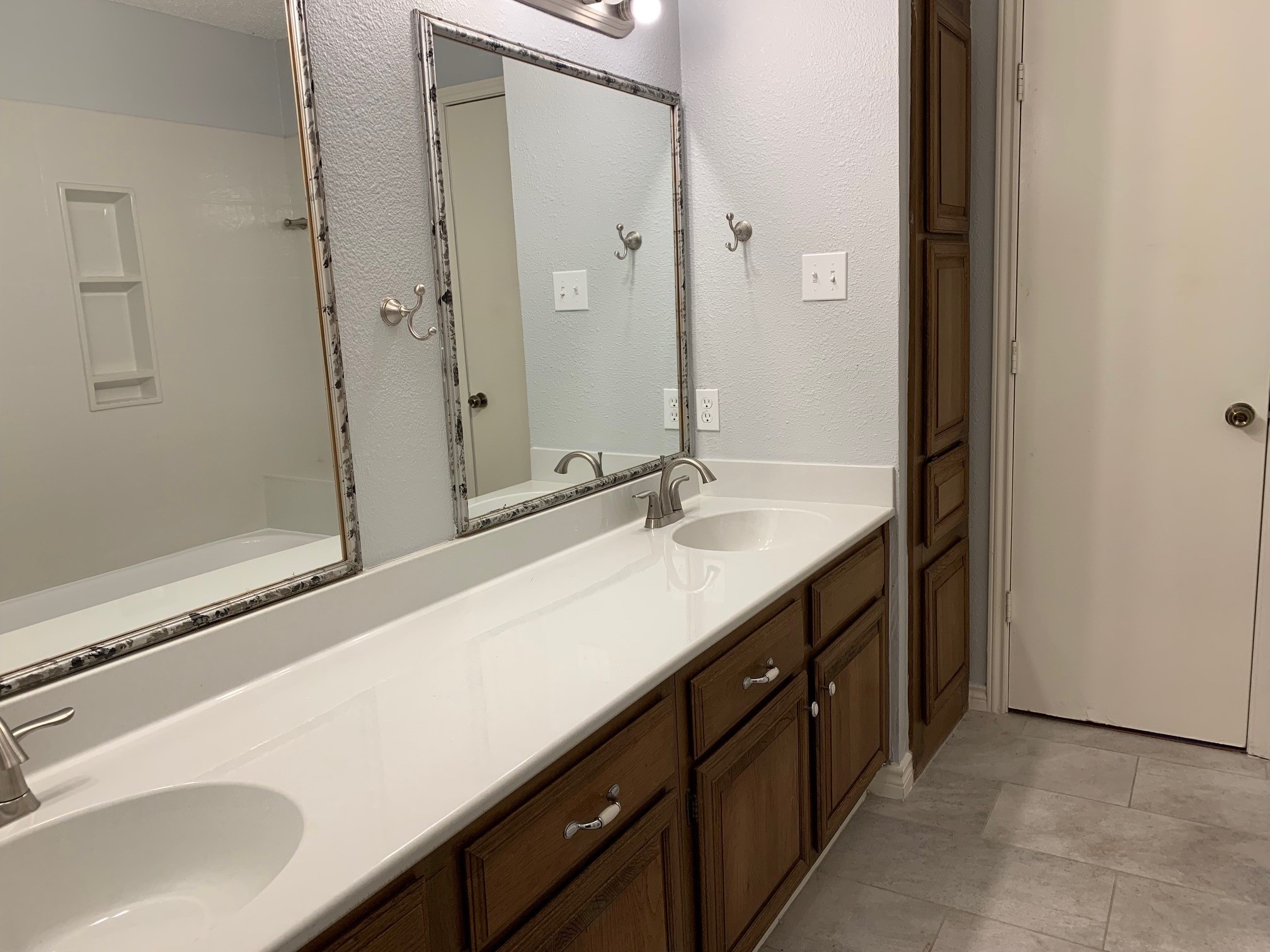 1609 Marsh Lane Carrollton TX 75006