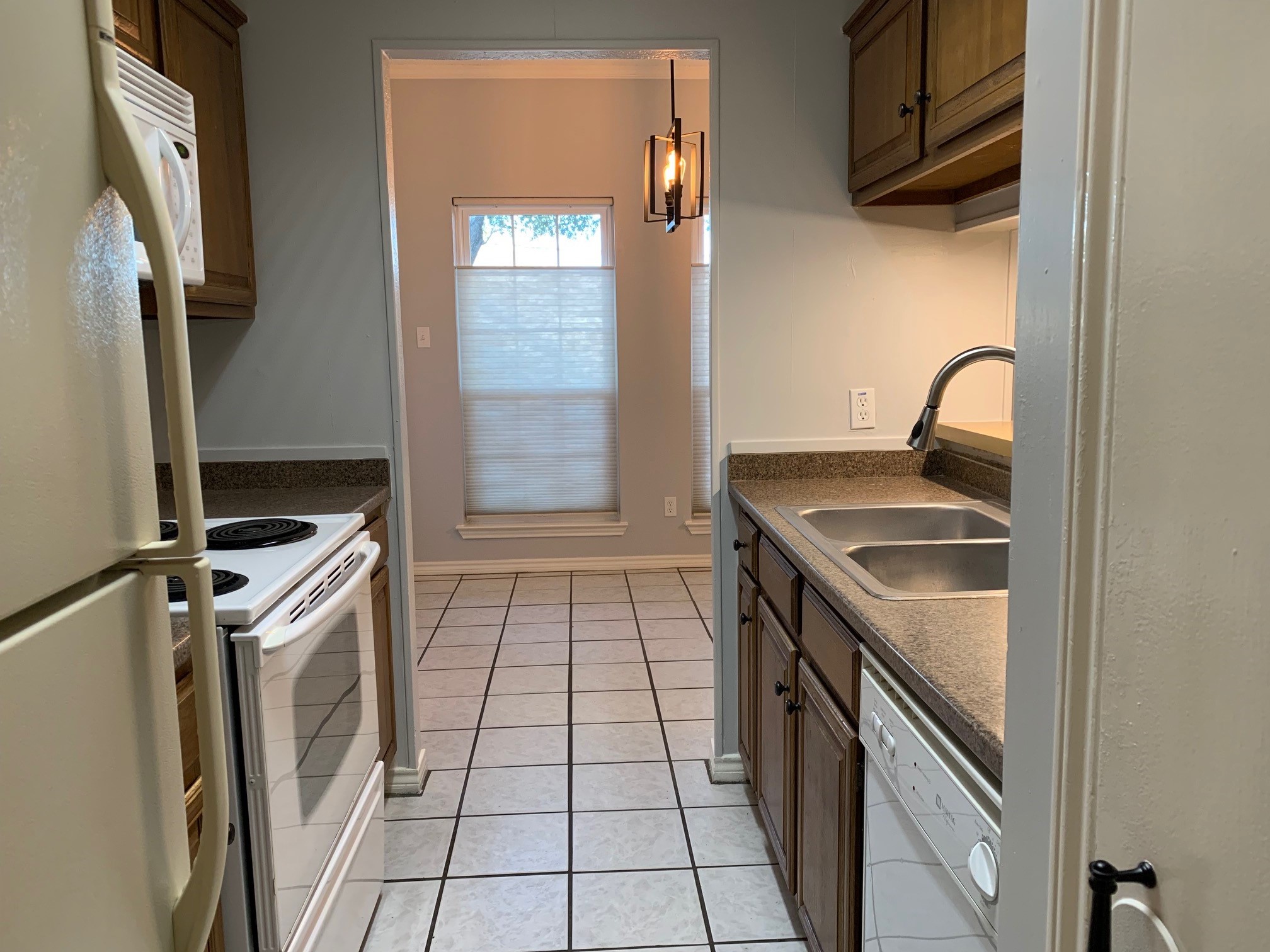 1609 Marsh Lane Carrollton TX 75006