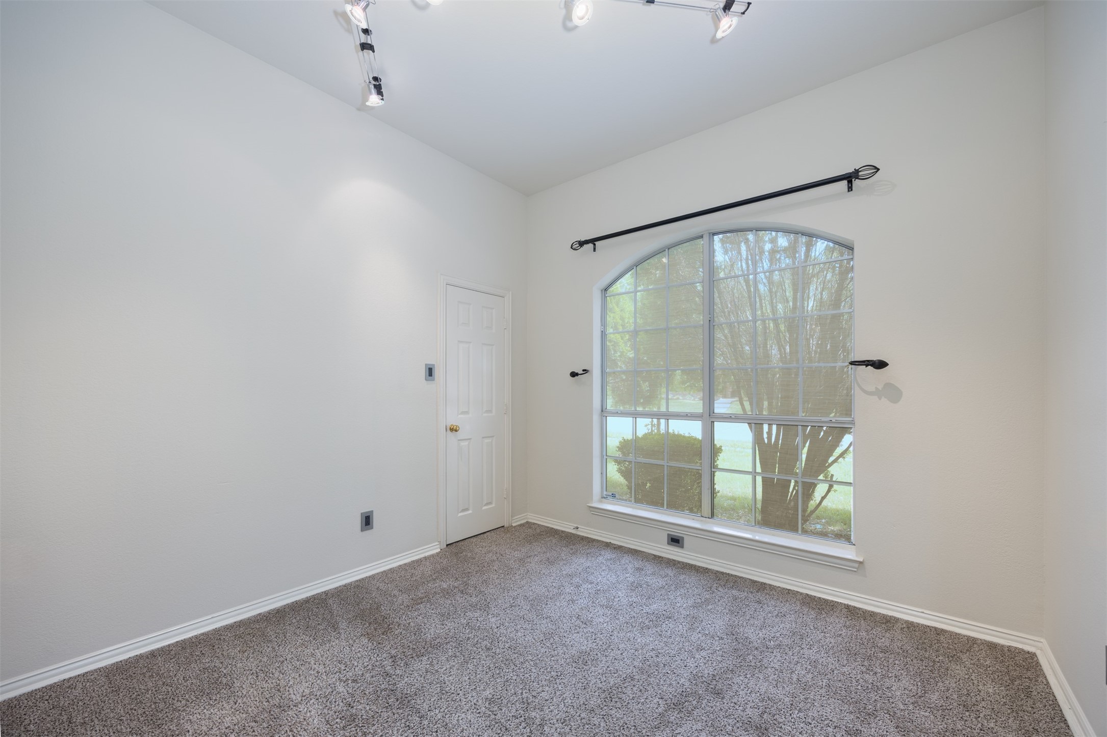 6609 Amesbury Lane Rowlett TX 75089