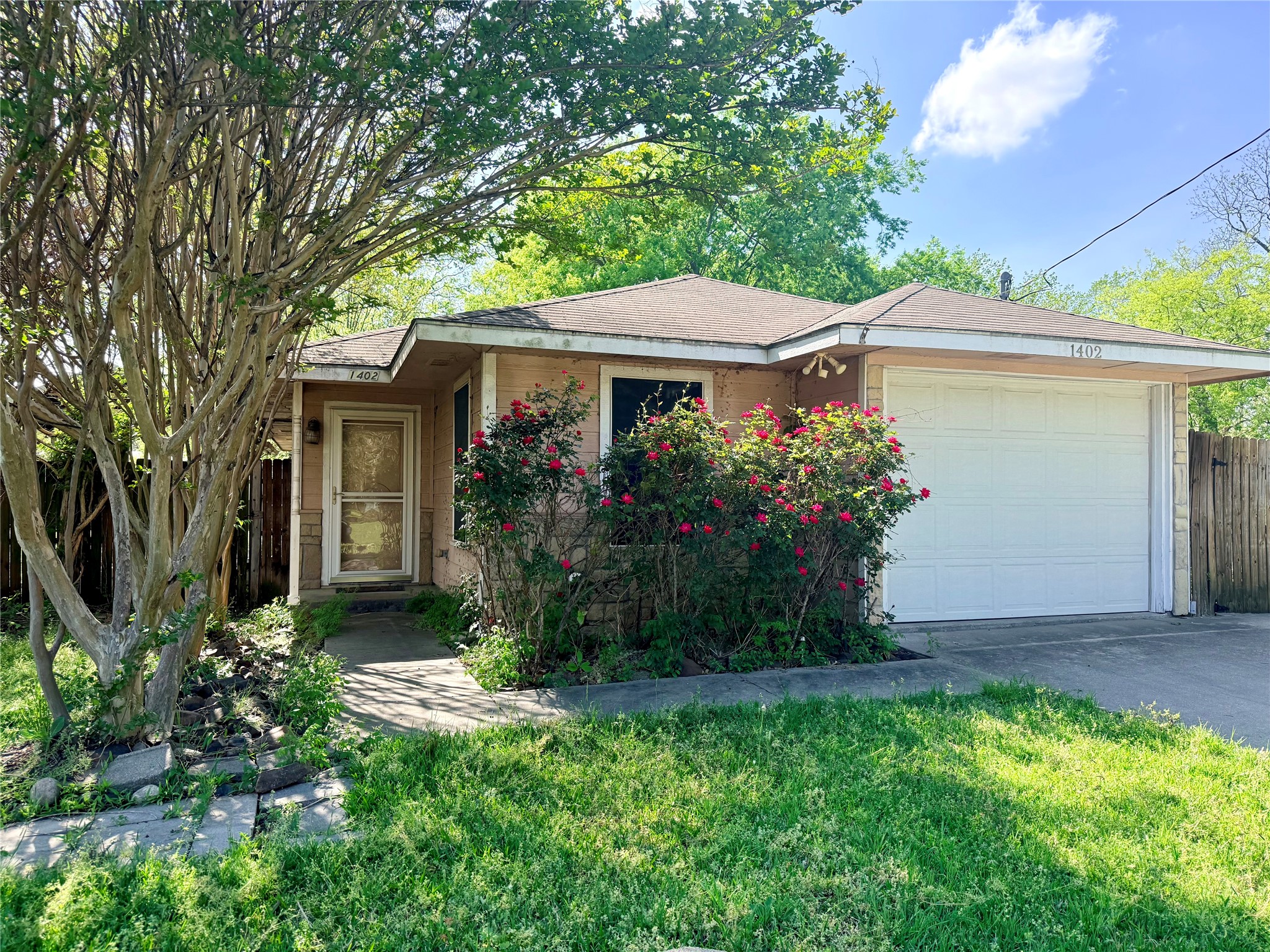 1402 S Montgomery Street Sherman TX 75090