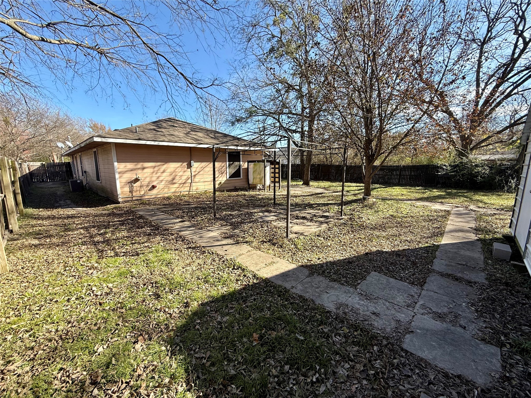1402 S Montgomery Street Sherman TX 75090
