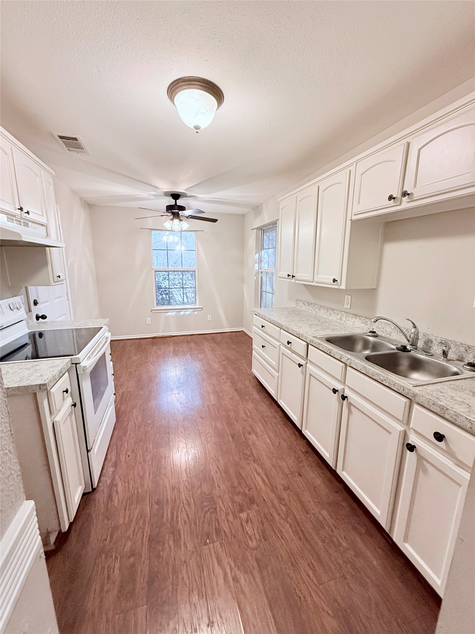 1402 S Montgomery Street Sherman TX 75090