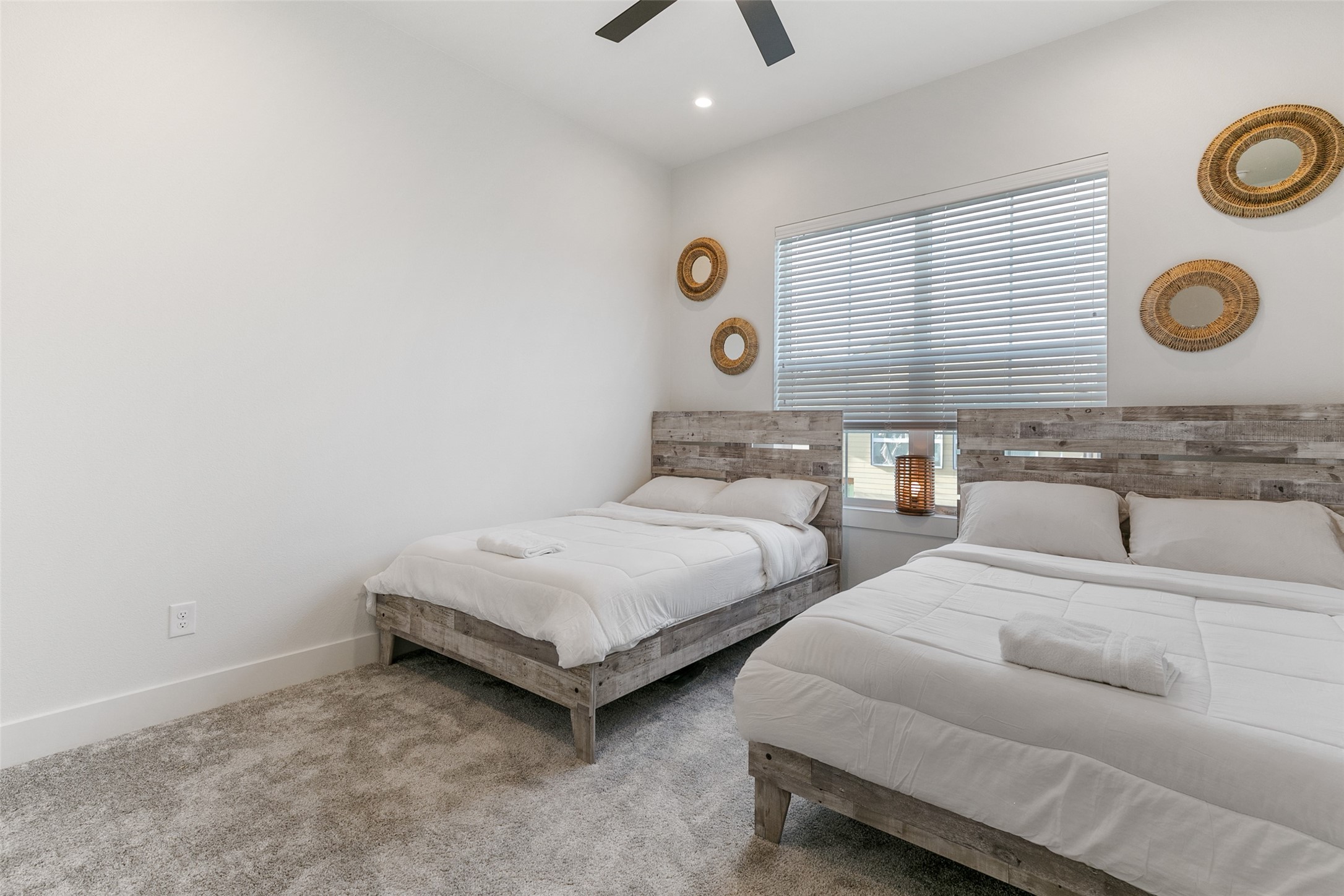 2513 N Winnetka Avenue Dallas TX 75212