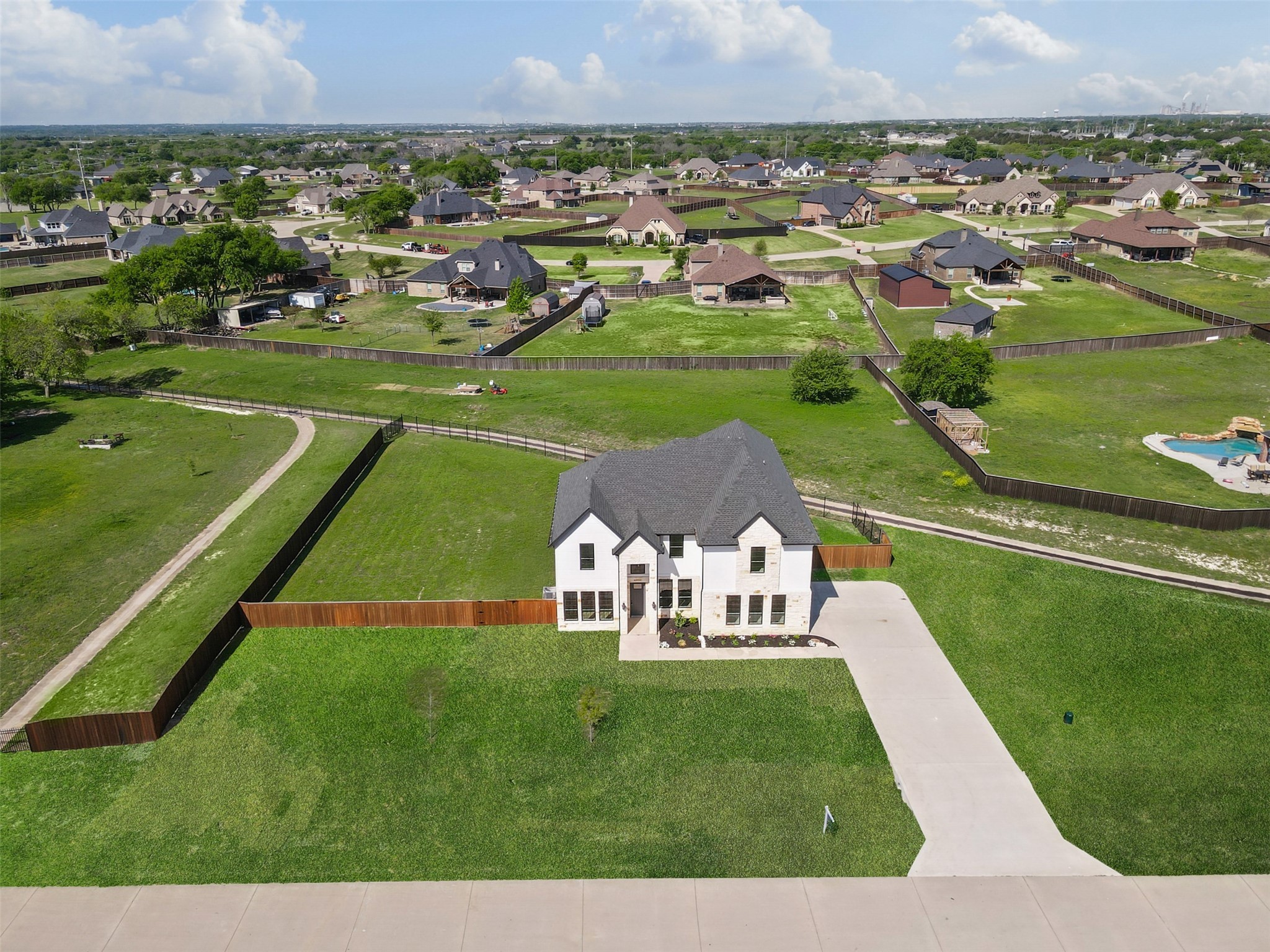 681 Davenport Drive Waxahachie TX 75167