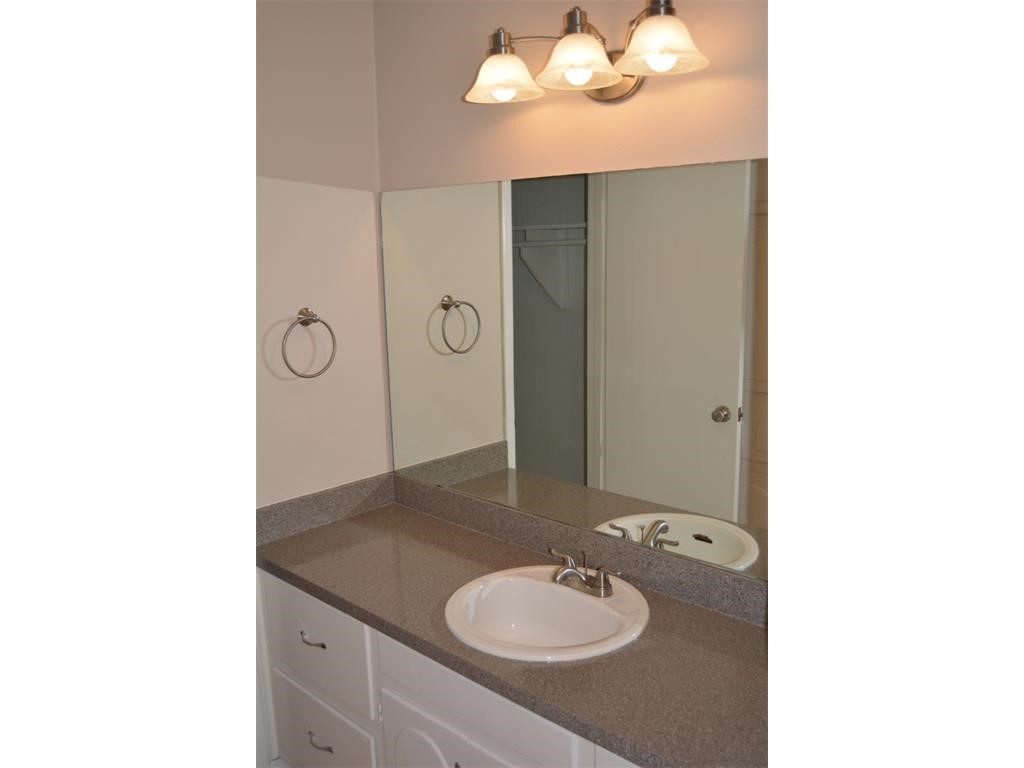 516 Billie Ruth Lane Hurst TX 76053