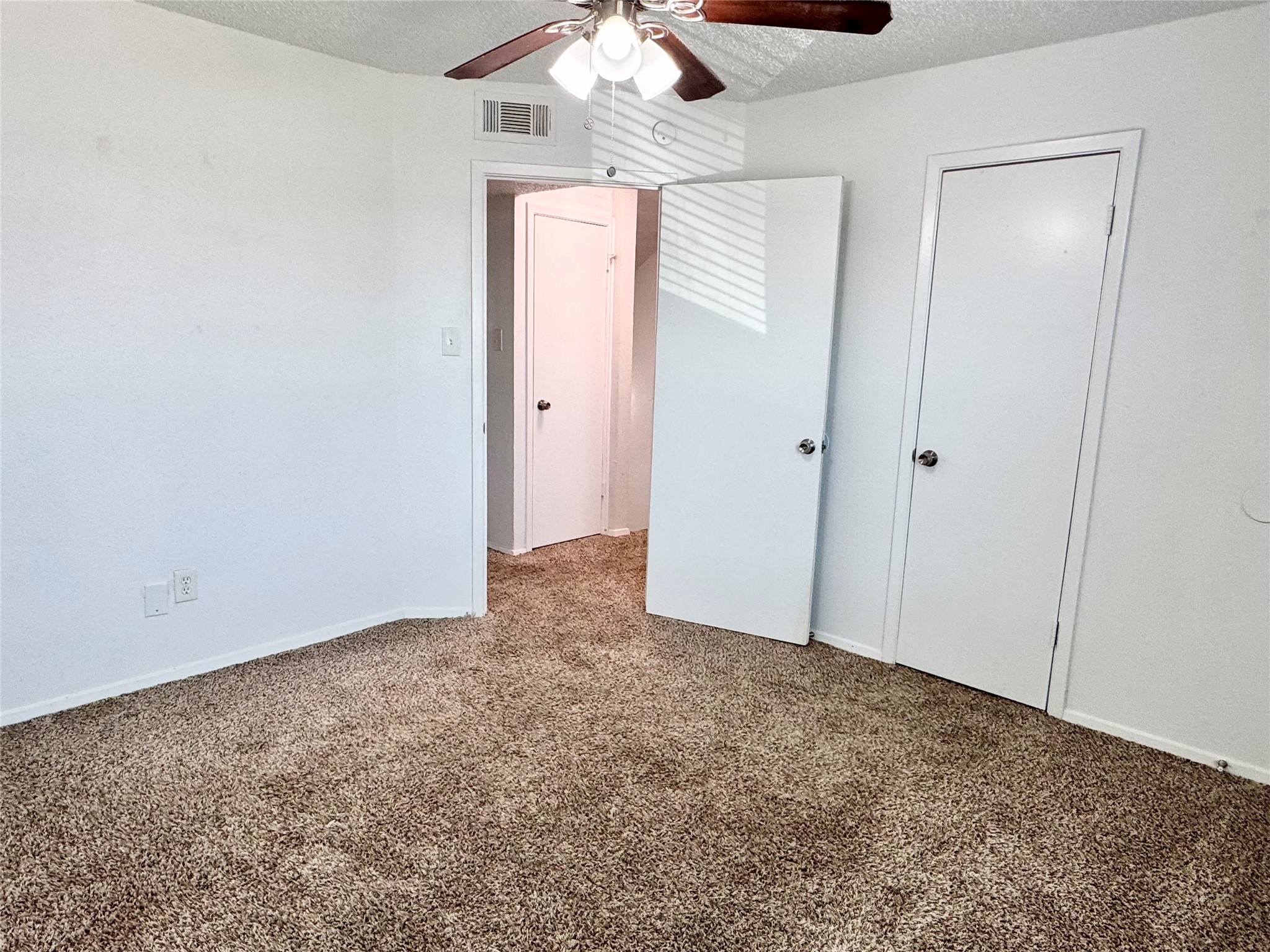 441 Thomas Street Burleson TX 76028