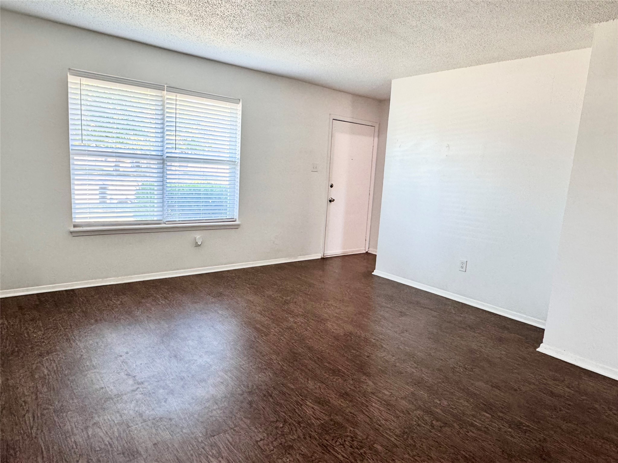 441 Thomas Street Burleson TX 76028