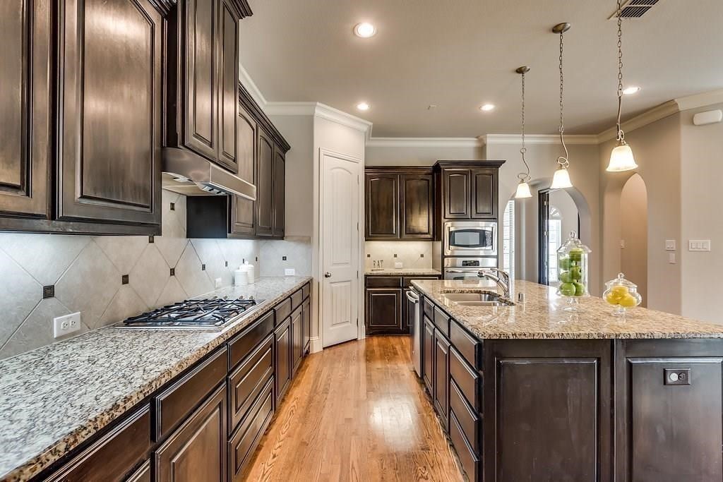 7027 Nueces Drive Irving TX 75039