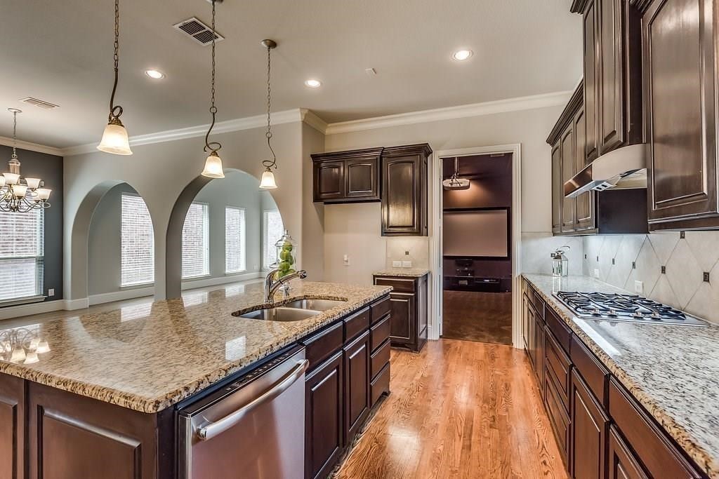 7027 Nueces Drive Irving TX 75039