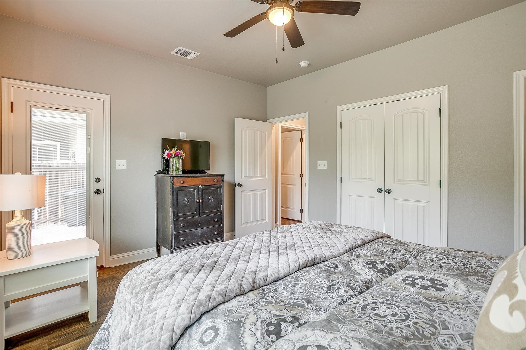 2700 James Granbury TX 76049