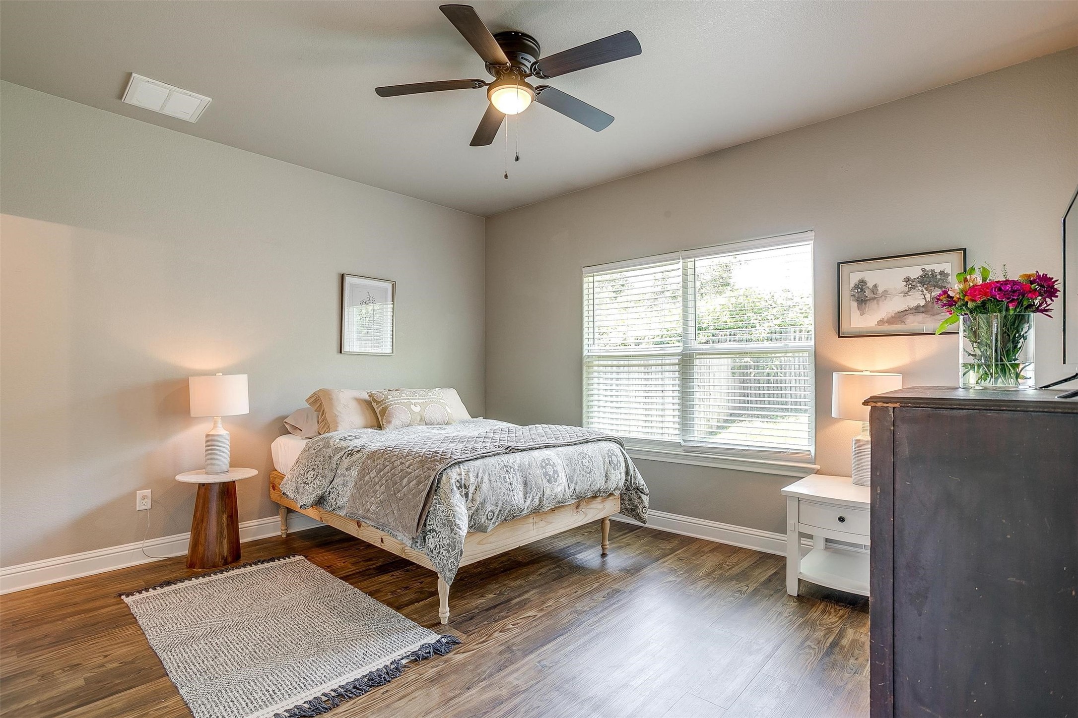 2700 James Granbury TX 76049