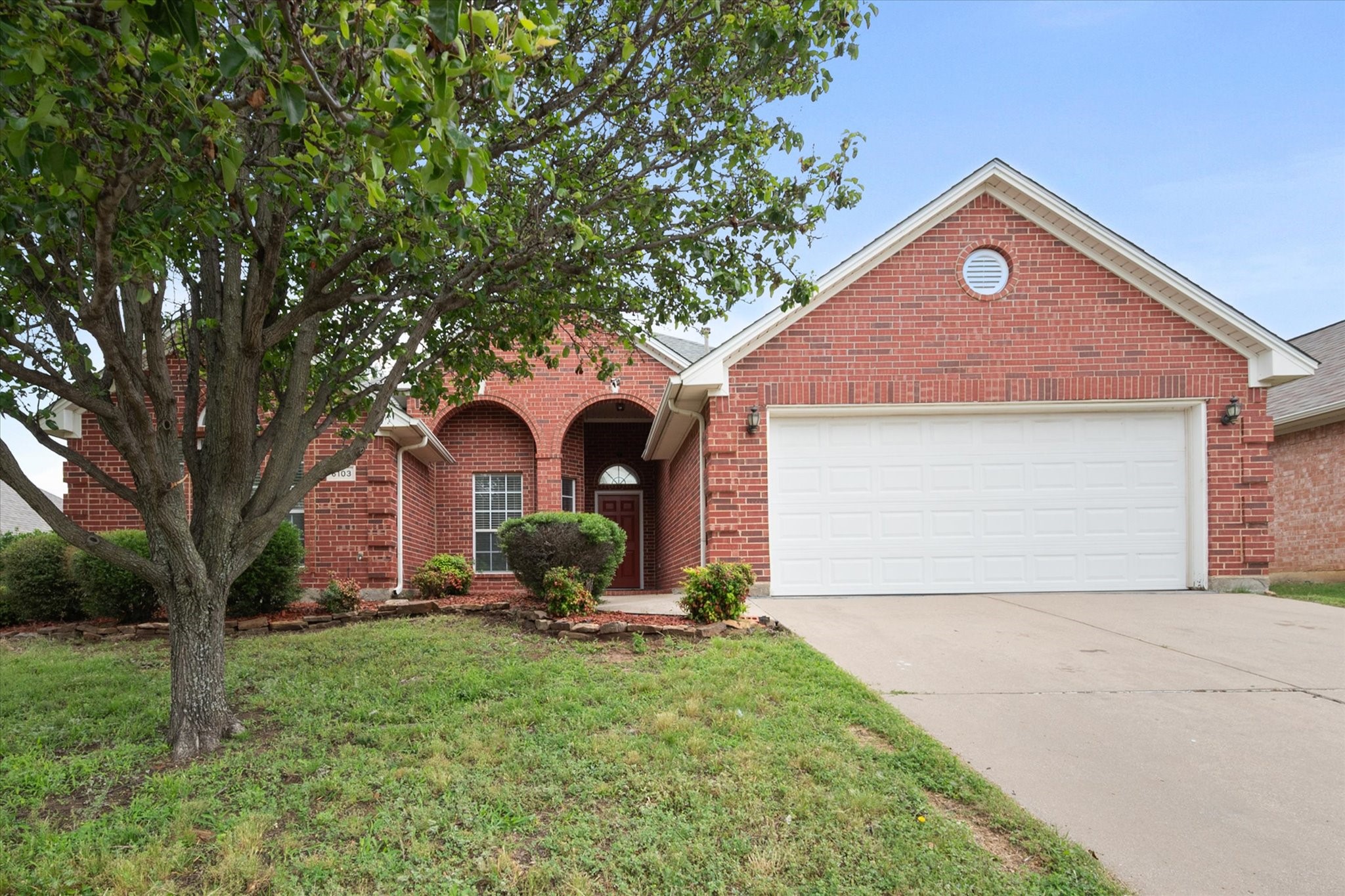 6103 Sea Island Trail Arlington TX 76001