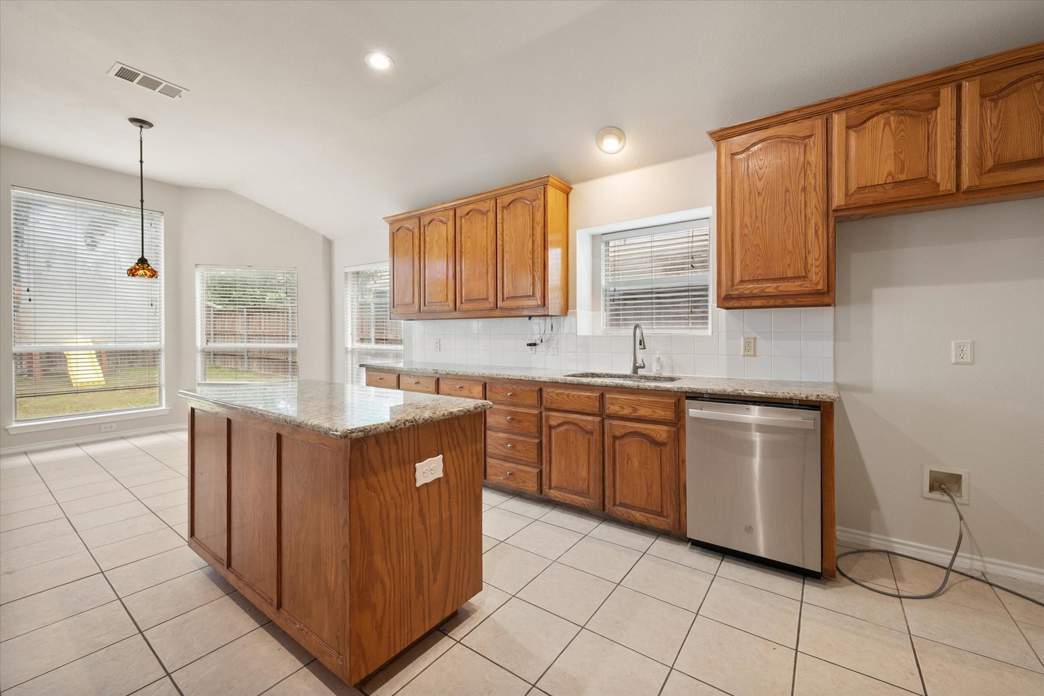 6103 Sea Island Trail Arlington TX 76001
