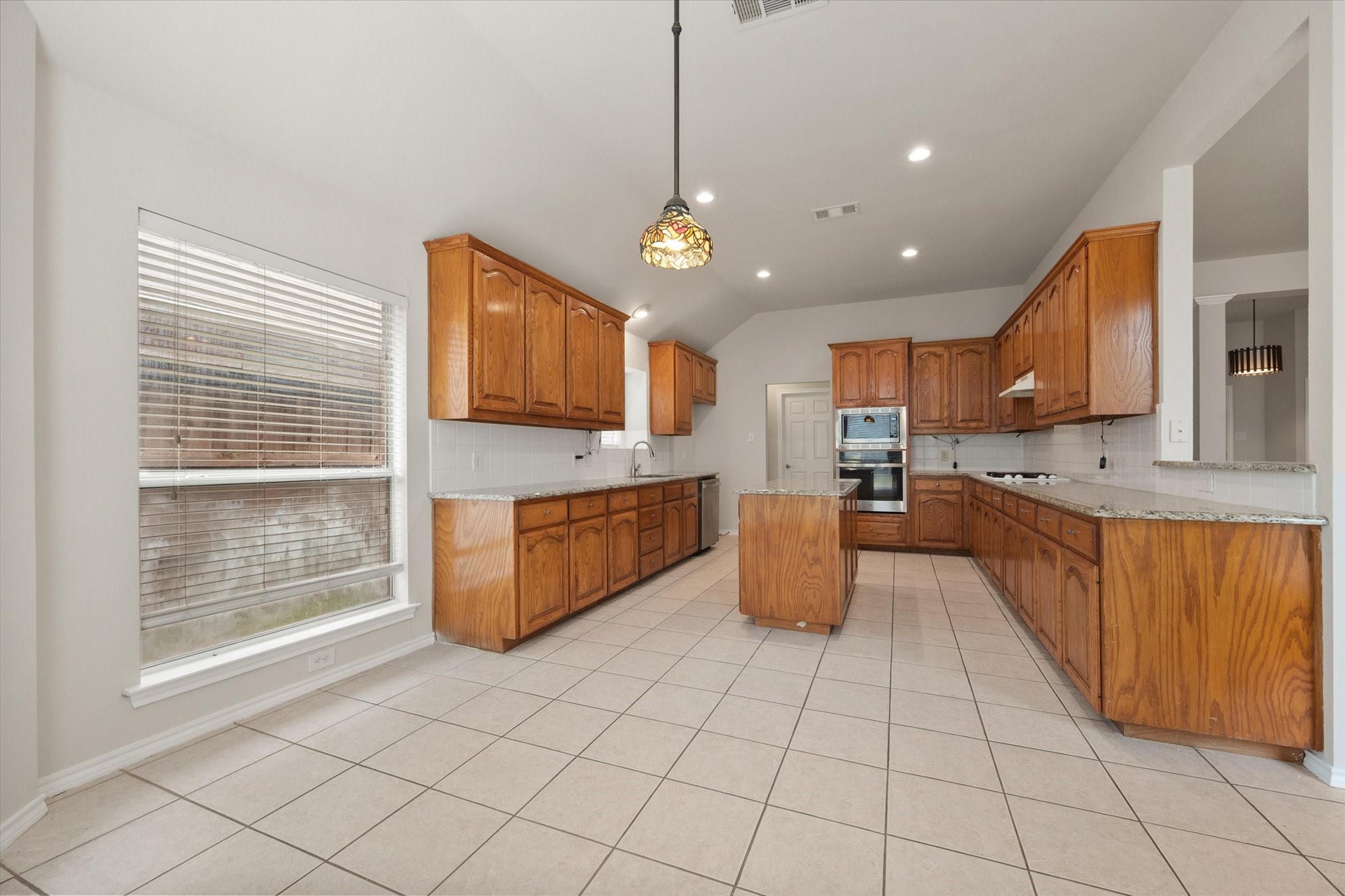 6103 Sea Island Trail Arlington TX 76001