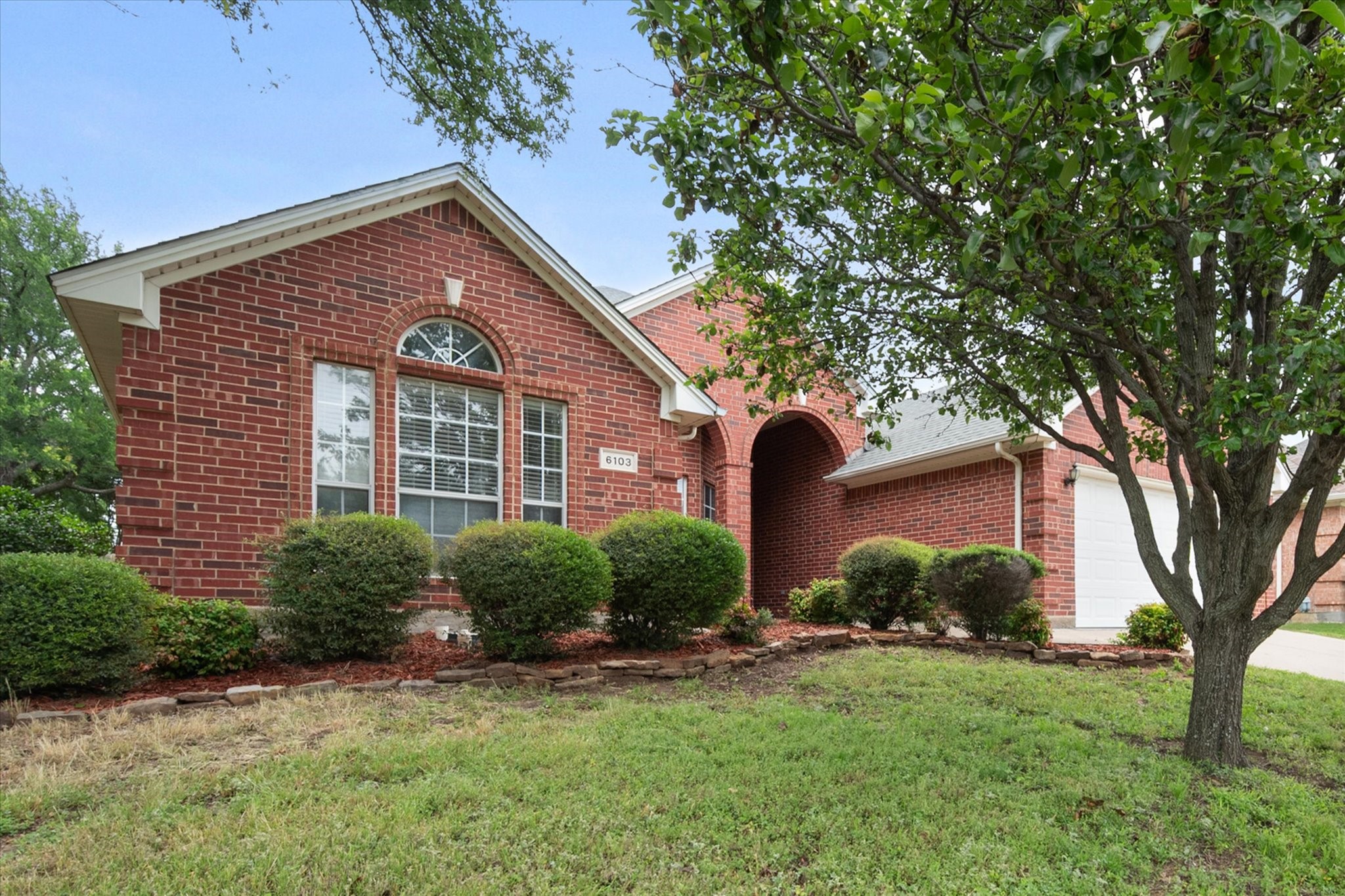 6103 Sea Island Trail Arlington TX 76001