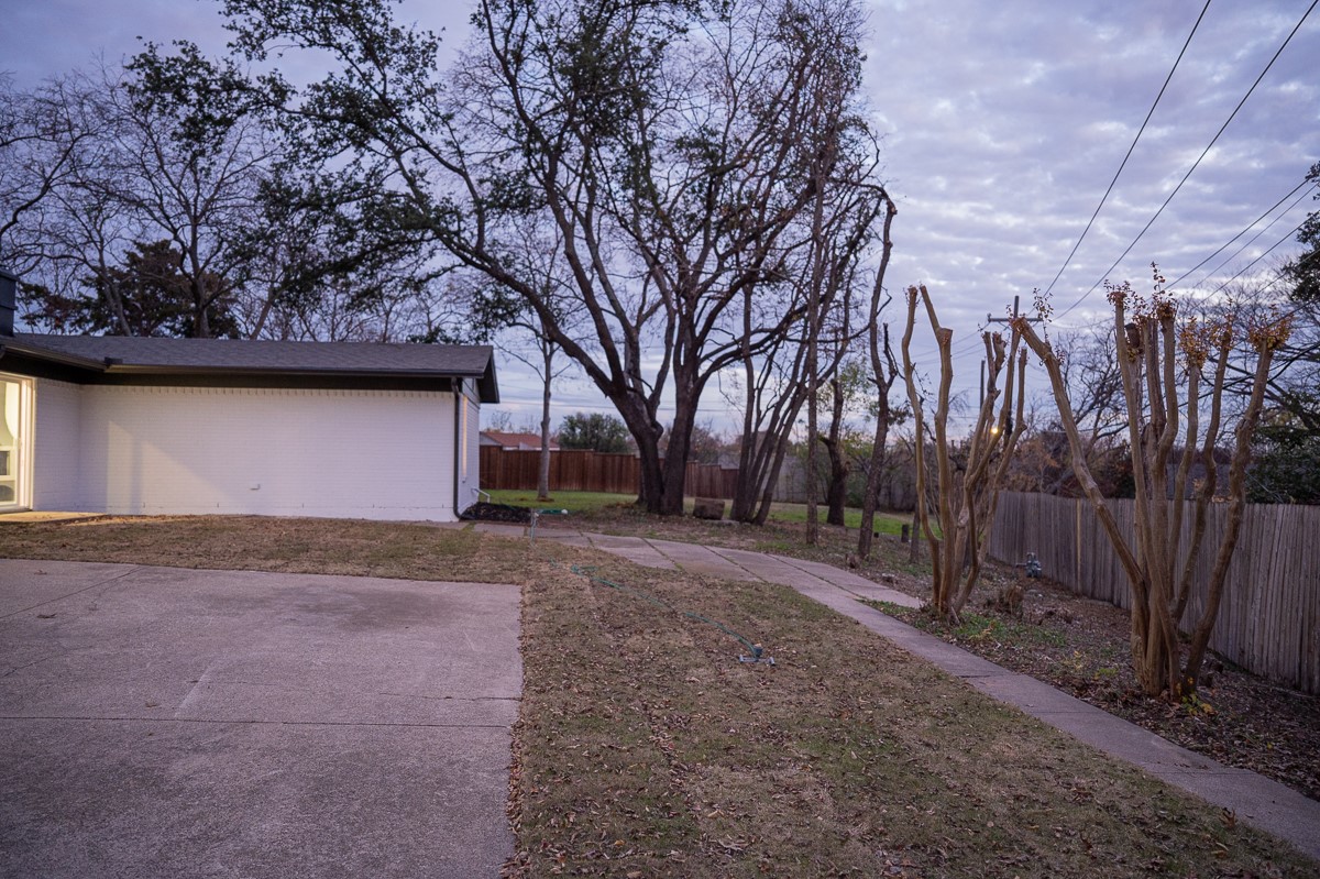 12607 Gaslite Circle Farmers Branch TX 75234