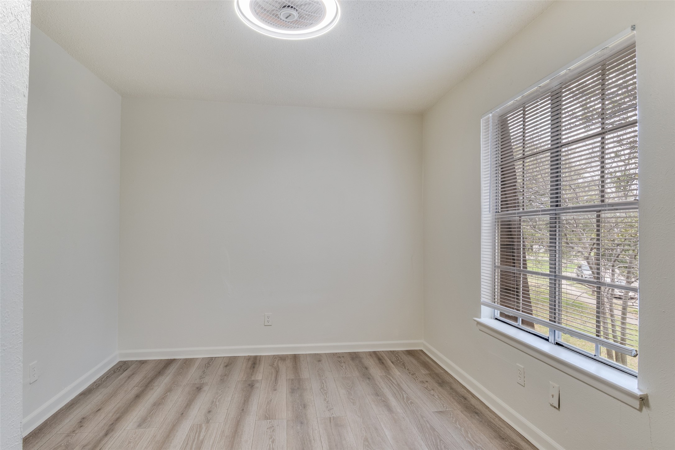 11348 Mccree Road Dallas TX 75238