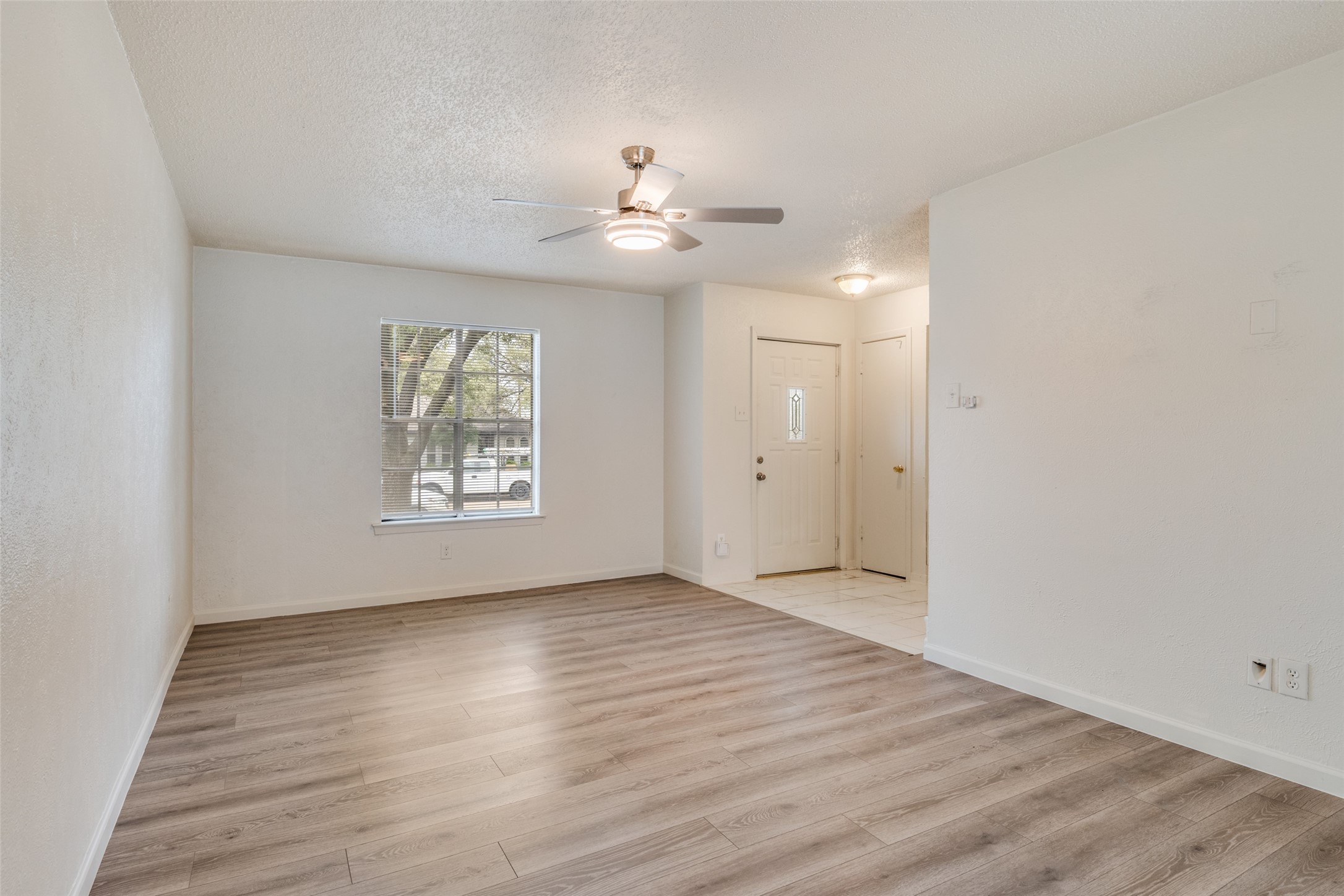 11348 Mccree Road Dallas TX 75238