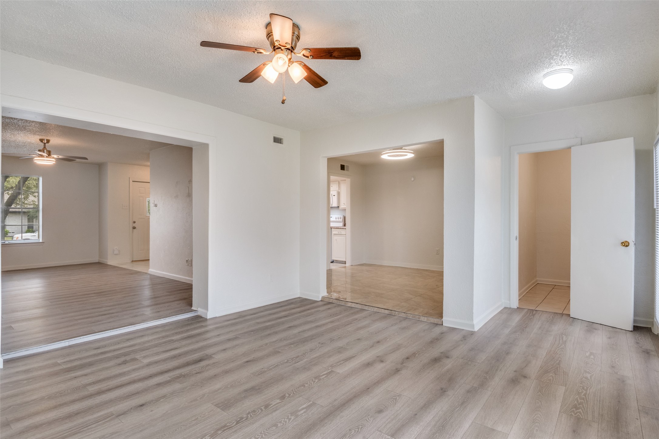 11348 Mccree Road Dallas TX 75238