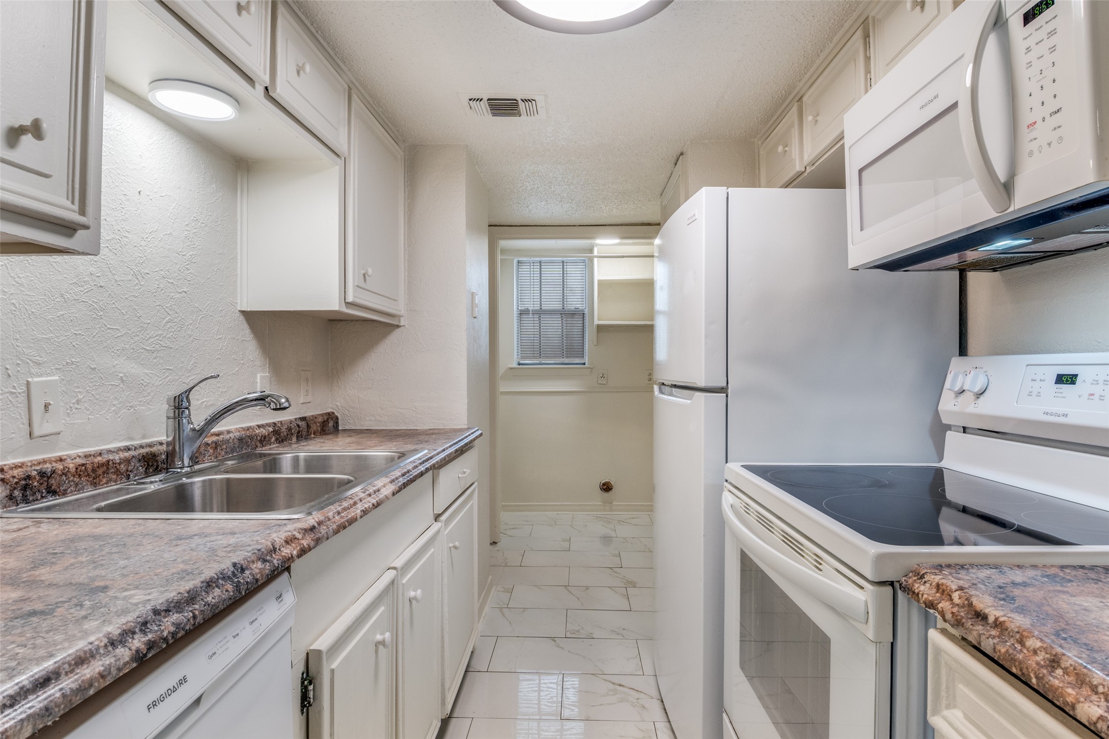 11348 Mccree Road Dallas TX 75238