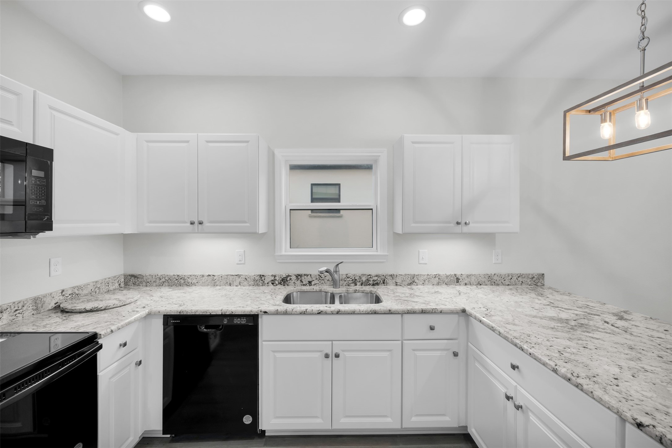 407 N Dallas Street Rice TX 75155