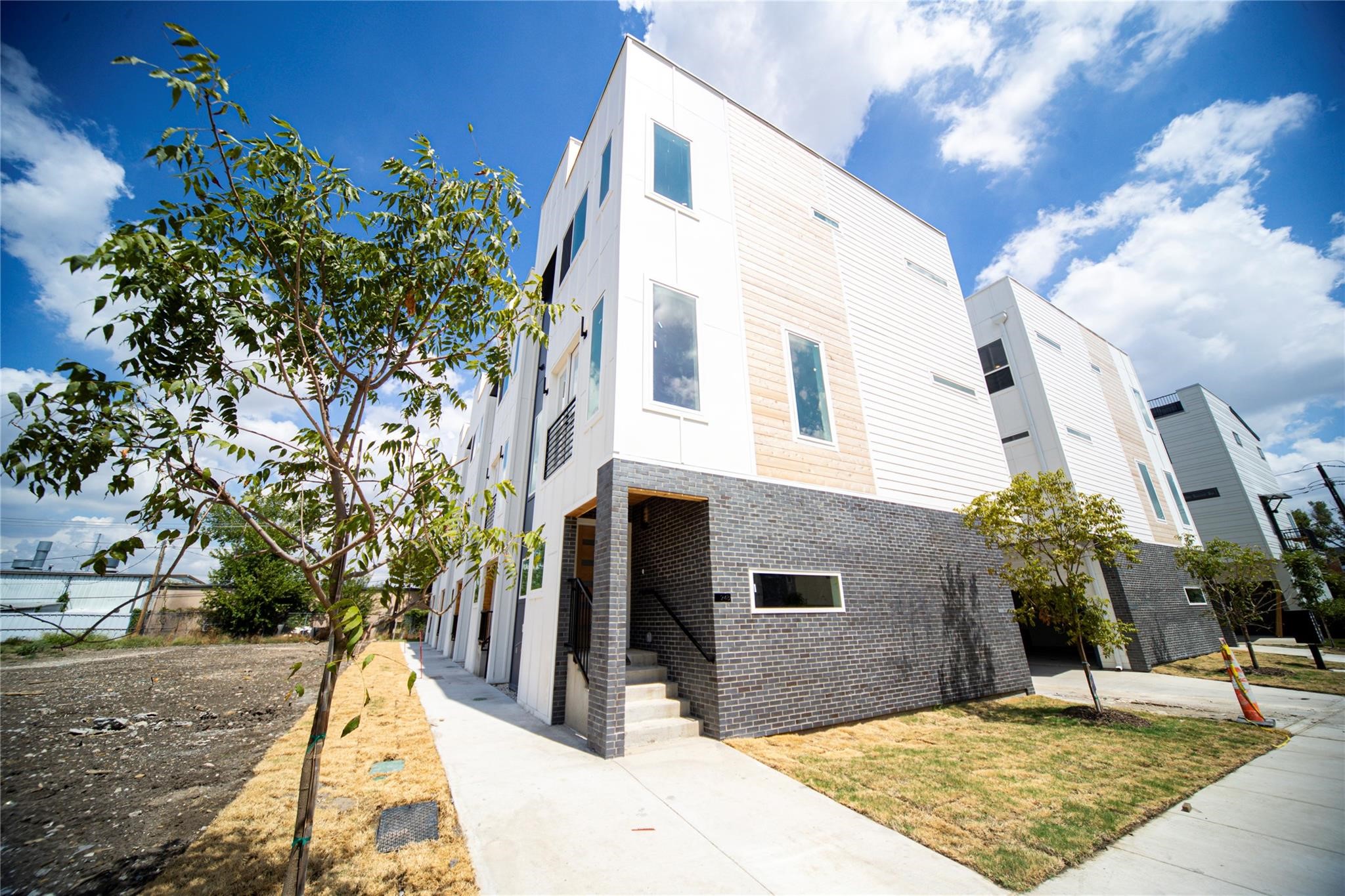 236 Urbane Crest Drive Fort Worth TX 76107