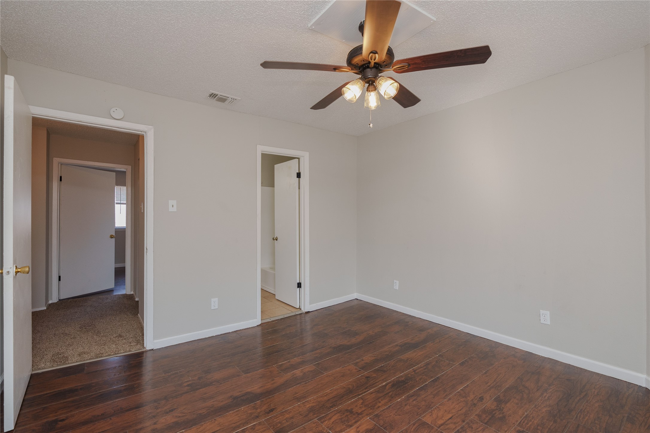 2813 Wimbledon Court Garland TX 75041