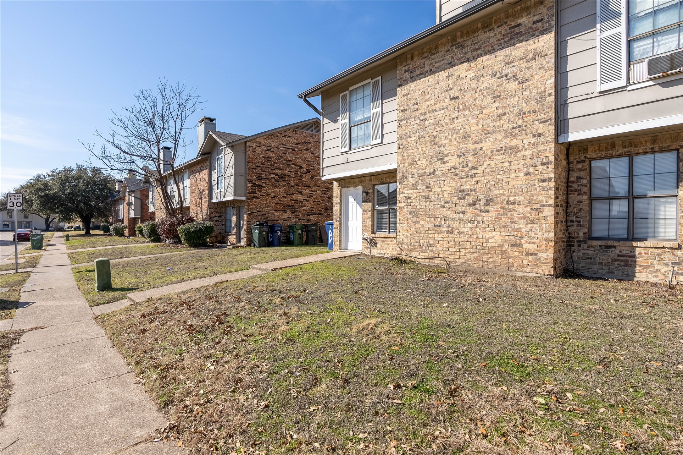 2813 Wimbledon Court Garland TX 75041